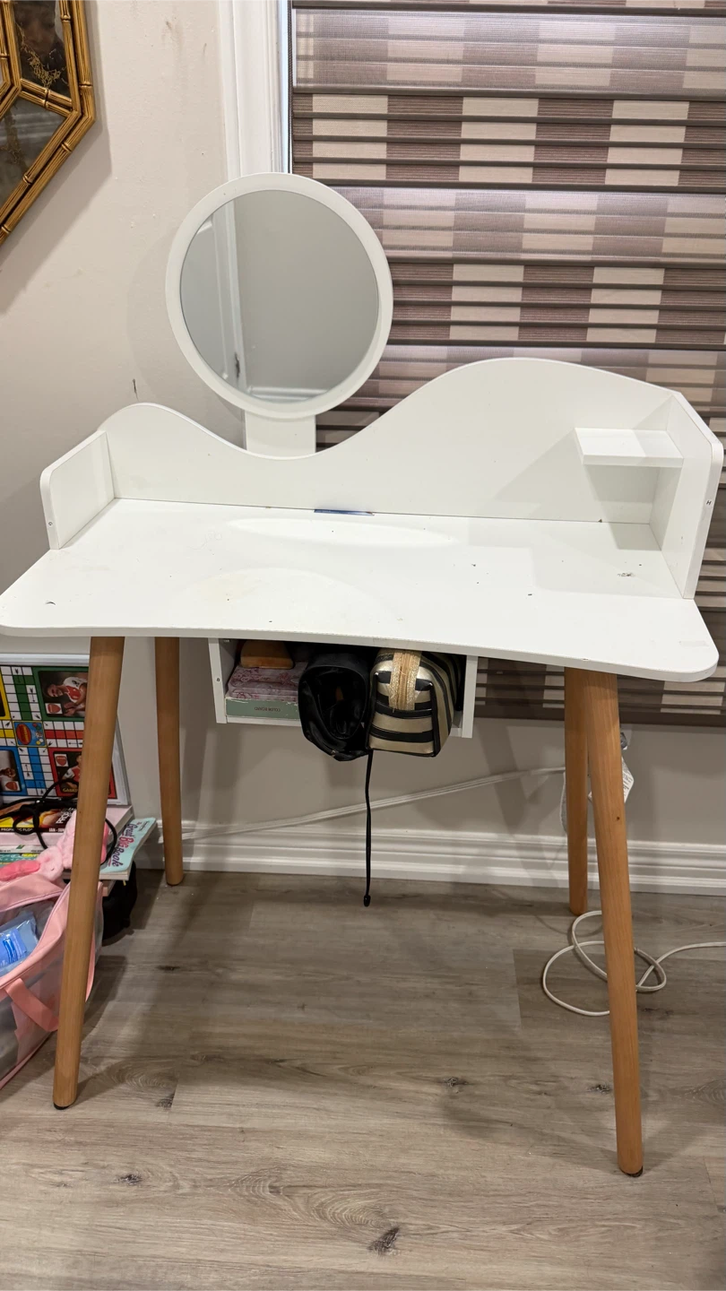 White Vanity Desk with Mirror - photo 2