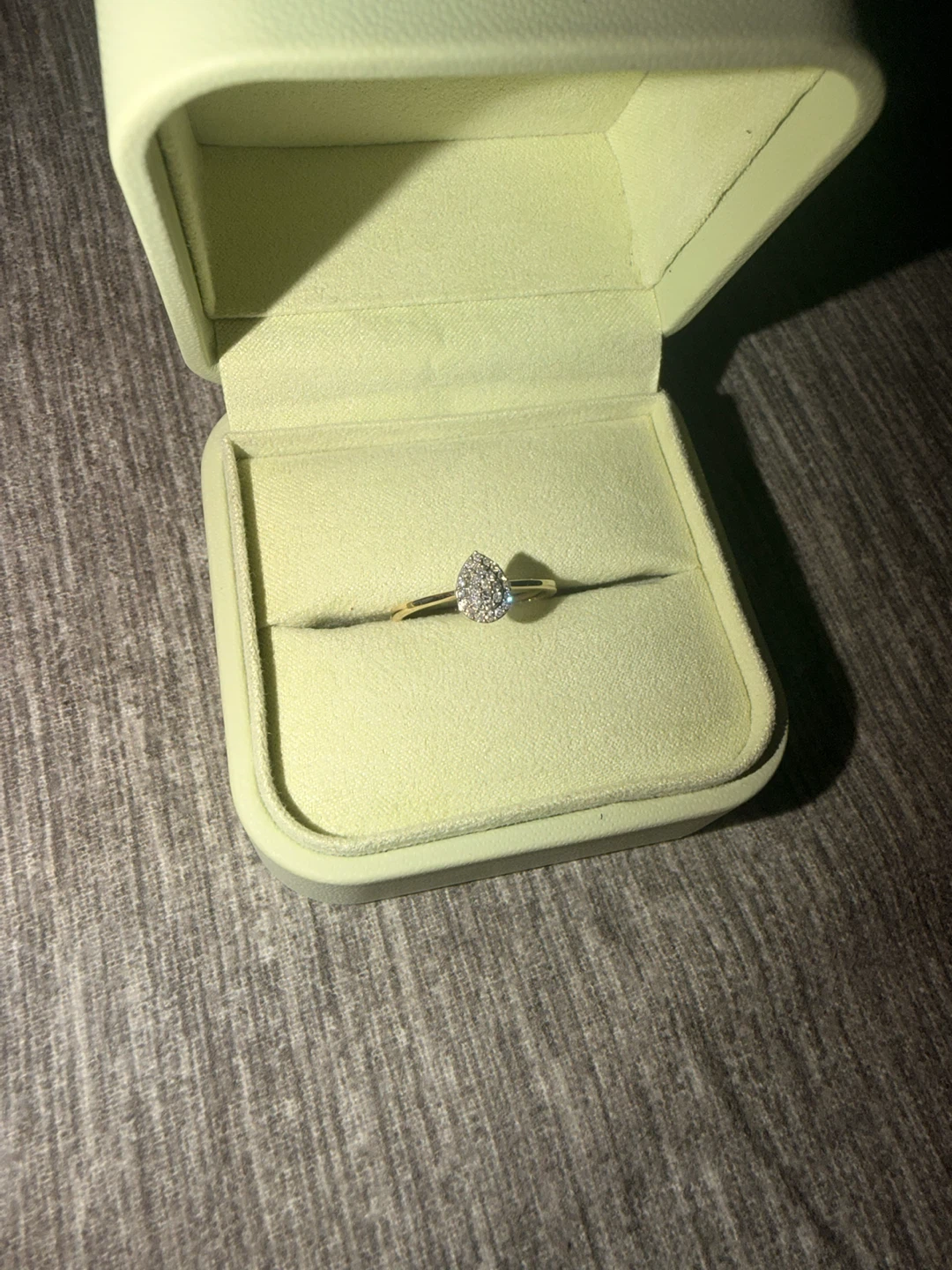 💍 Michael Hill 10K Gold Diamond Ring – Size 8.5–9