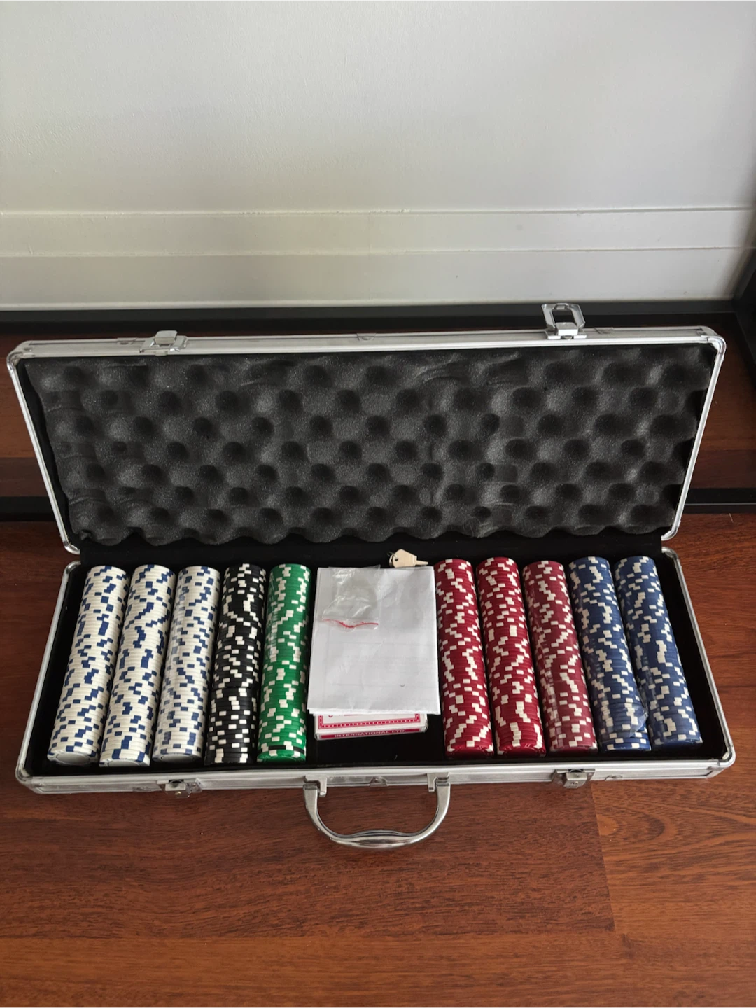 Poker Chip Set with Case