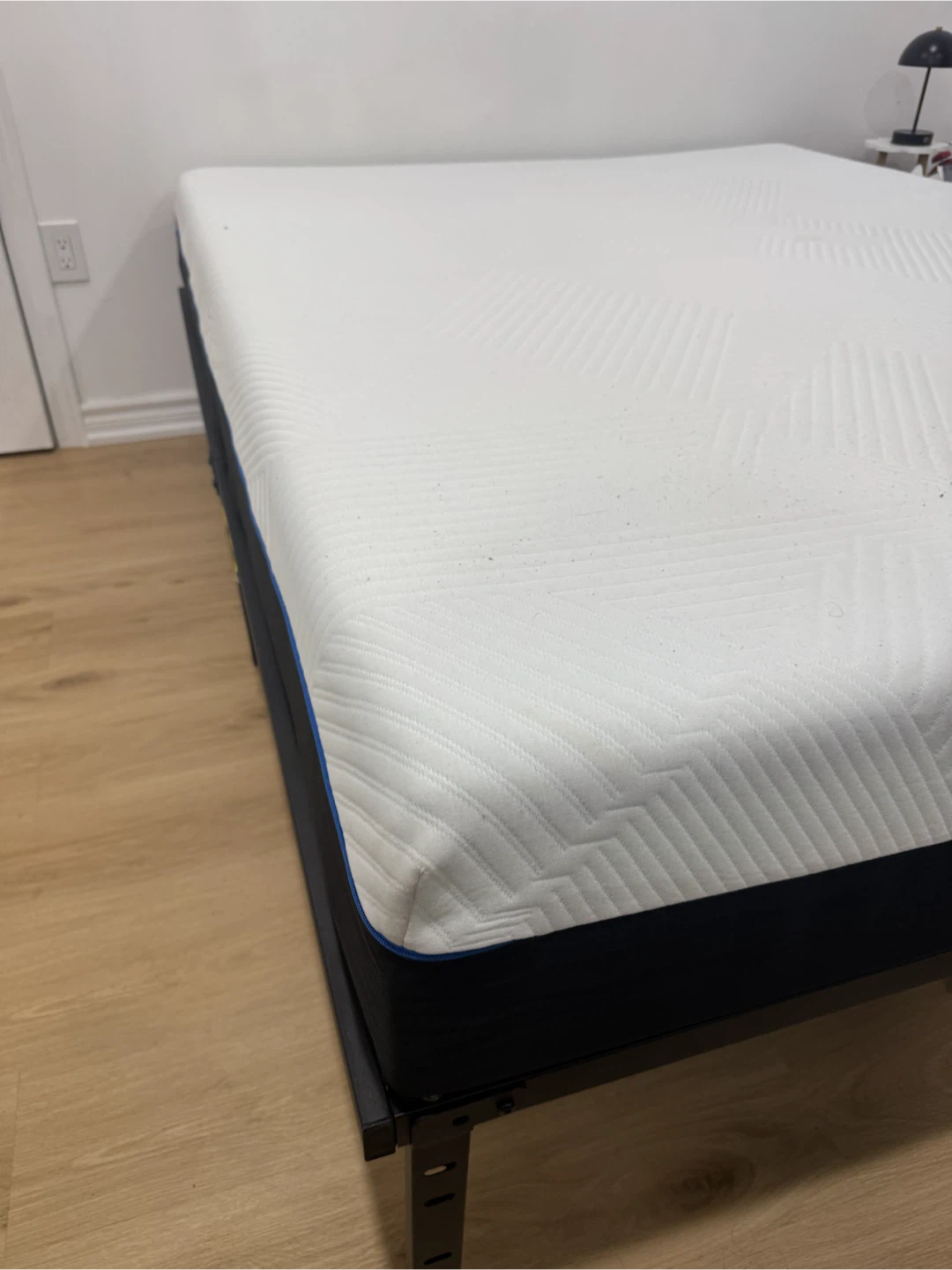 Queen Bed Frame + Queen Memory Foam Mattress - photo 5
