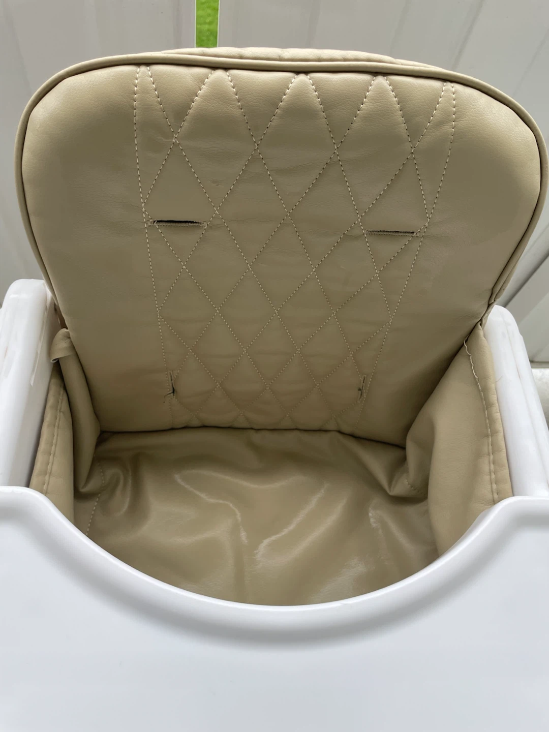 Baby Joy High Chair *Like New - photo 2