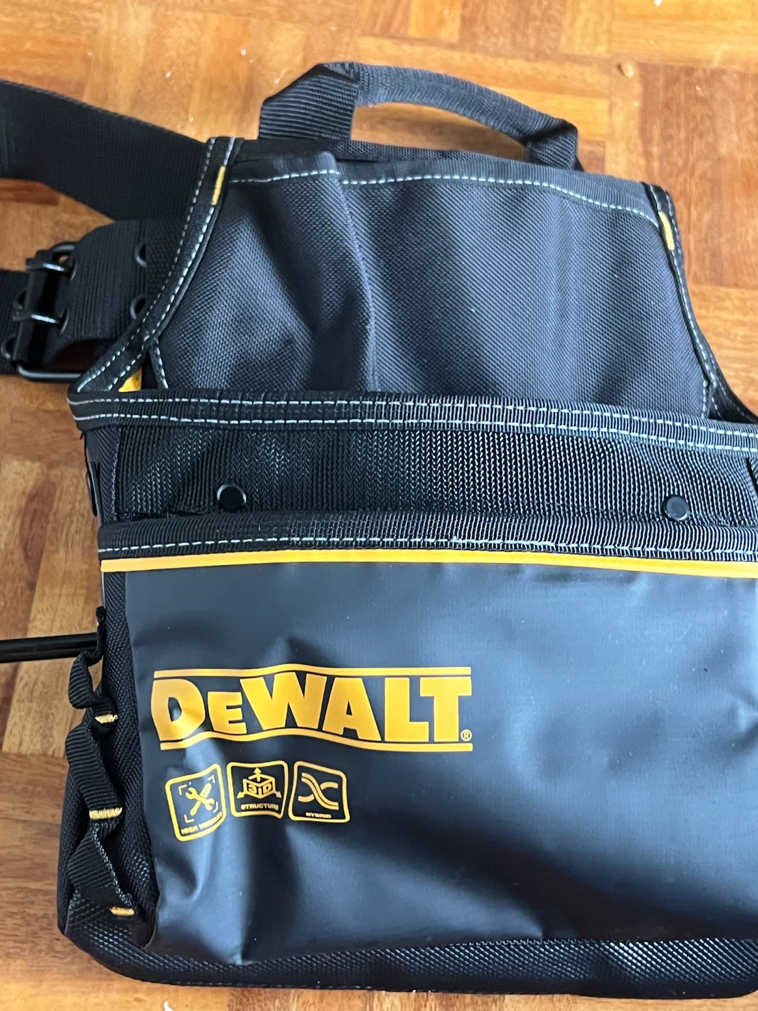 DEWALT Professional Nail & Hardware Pouch - photo 3