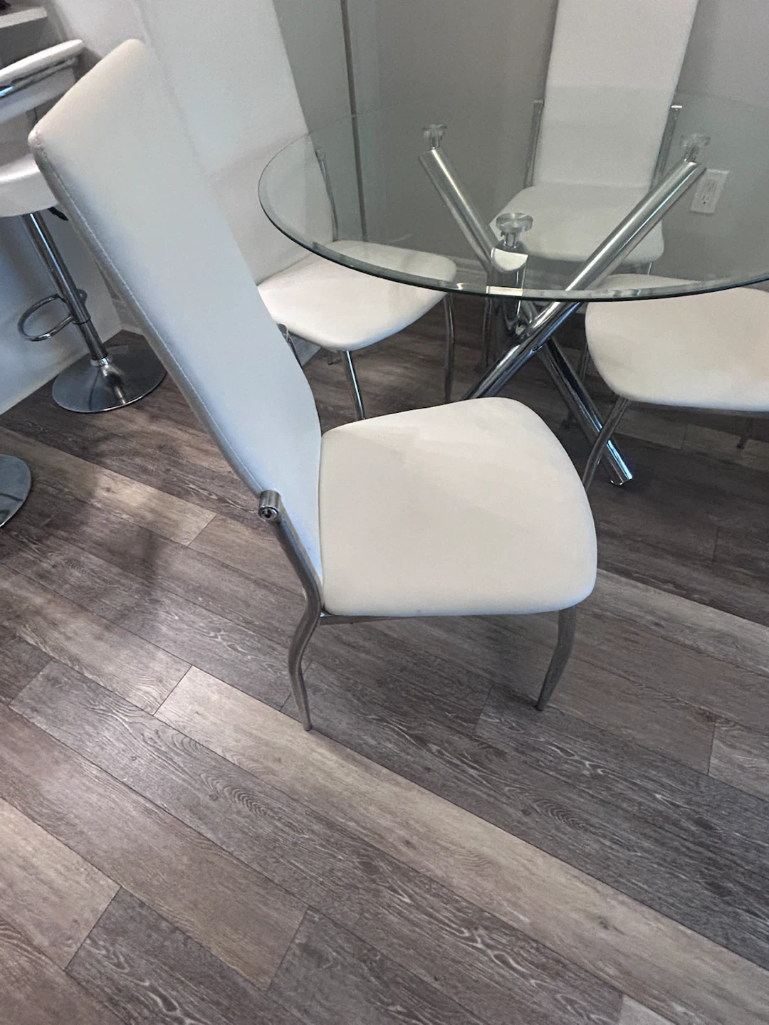 Glass Top Dining Table with 4 White Chairs - photo 3