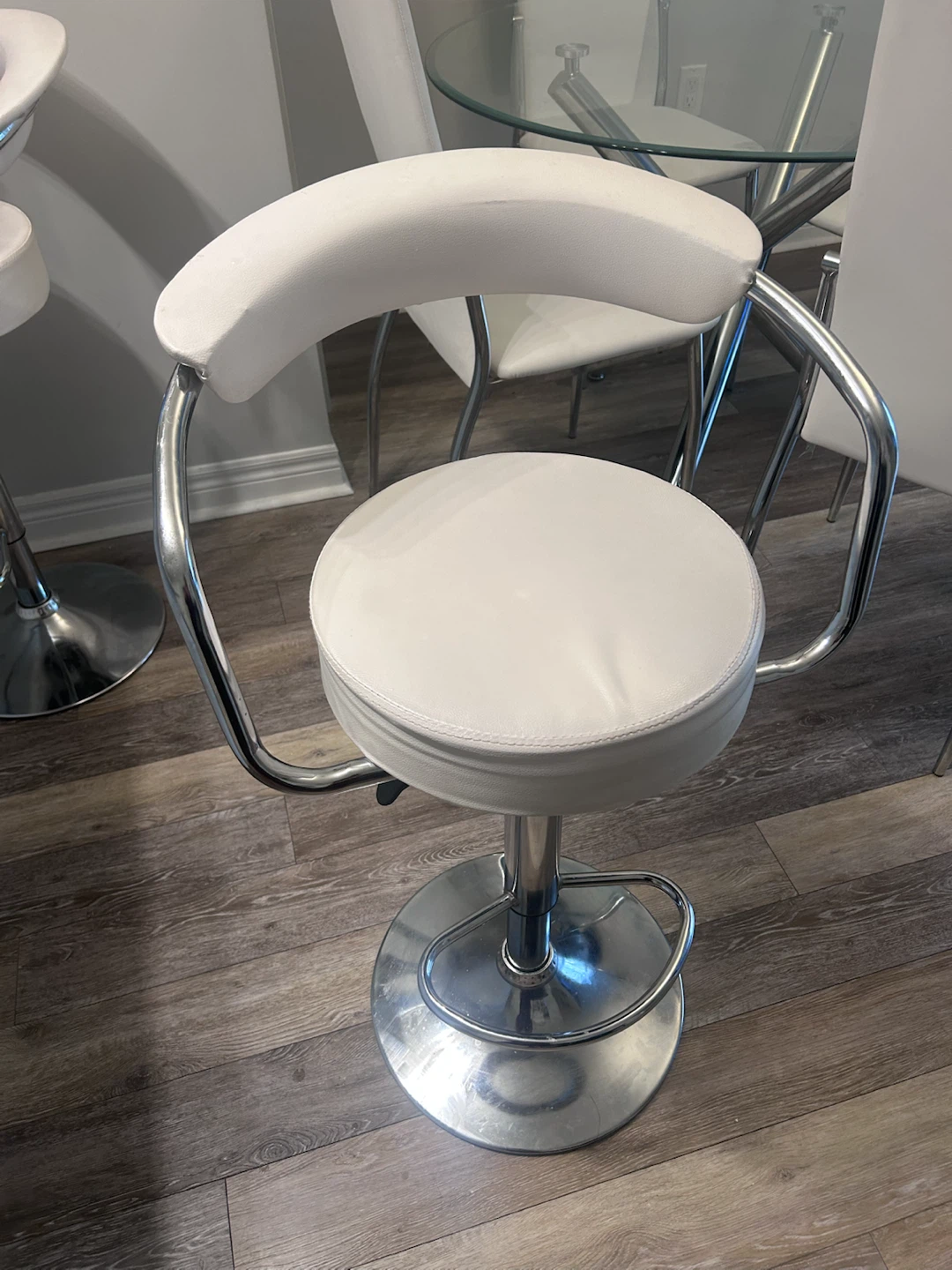 Pair of White Adjustable Bar Stools - photo 3