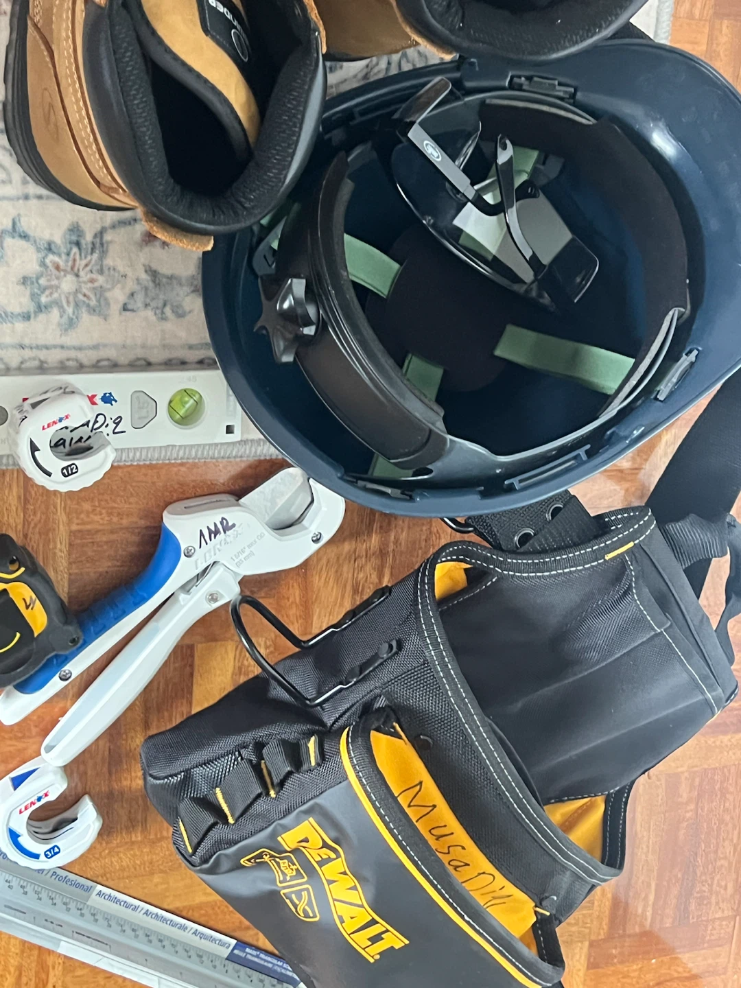 Dewalt Tool Bag with Boots and Hard Hat - photo 3