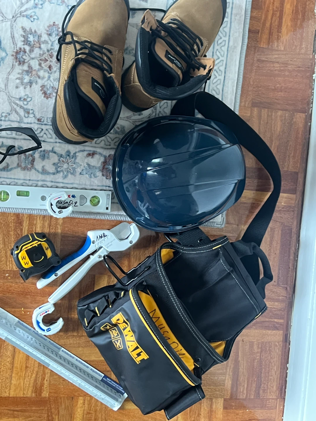 Dewalt Tool Bag with Boots and Hard Hat - photo 5