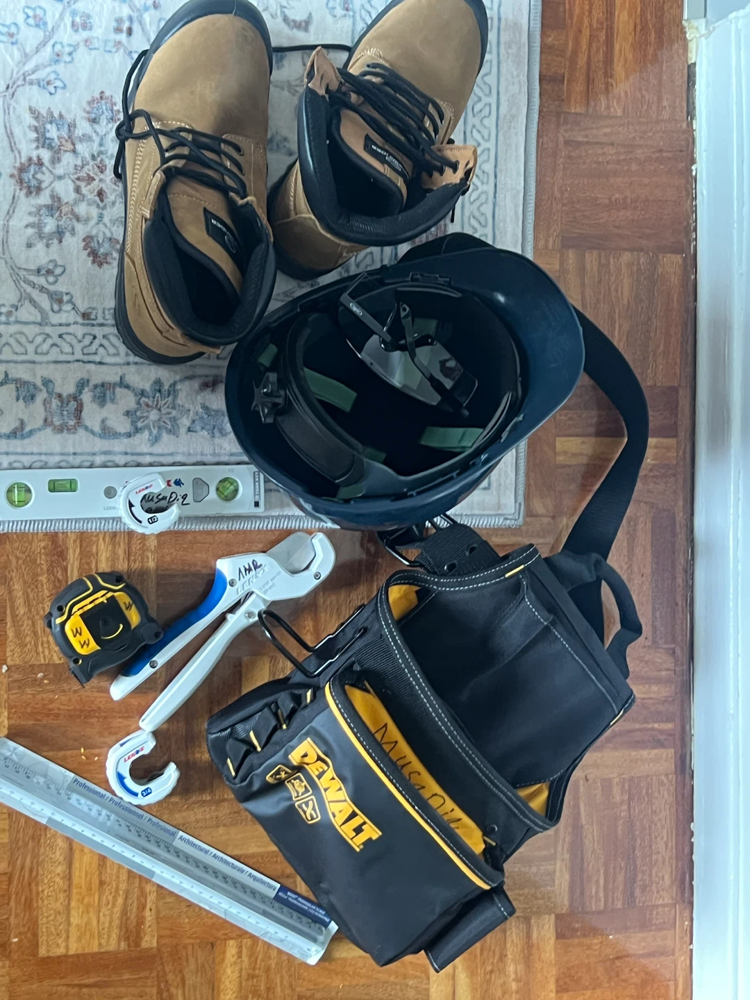Dewalt Tool Bag with Boots and Hard Hat - photo 4