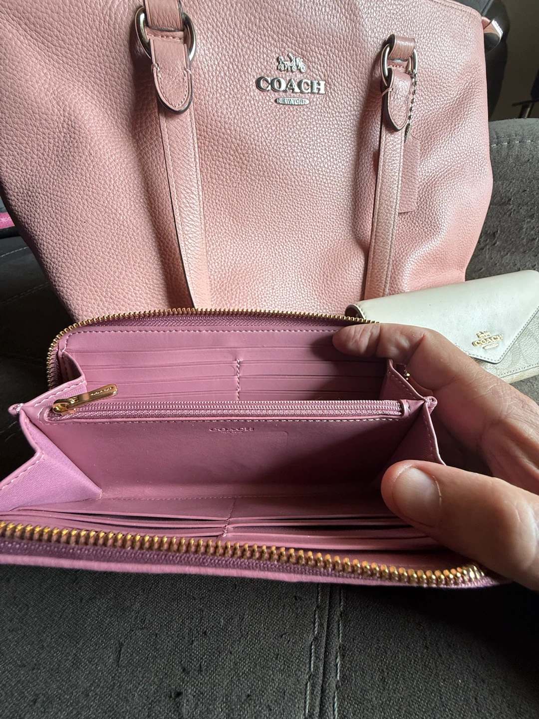 Coach Pink Leather Tote Bag + 2 coach Wallets - photo 2