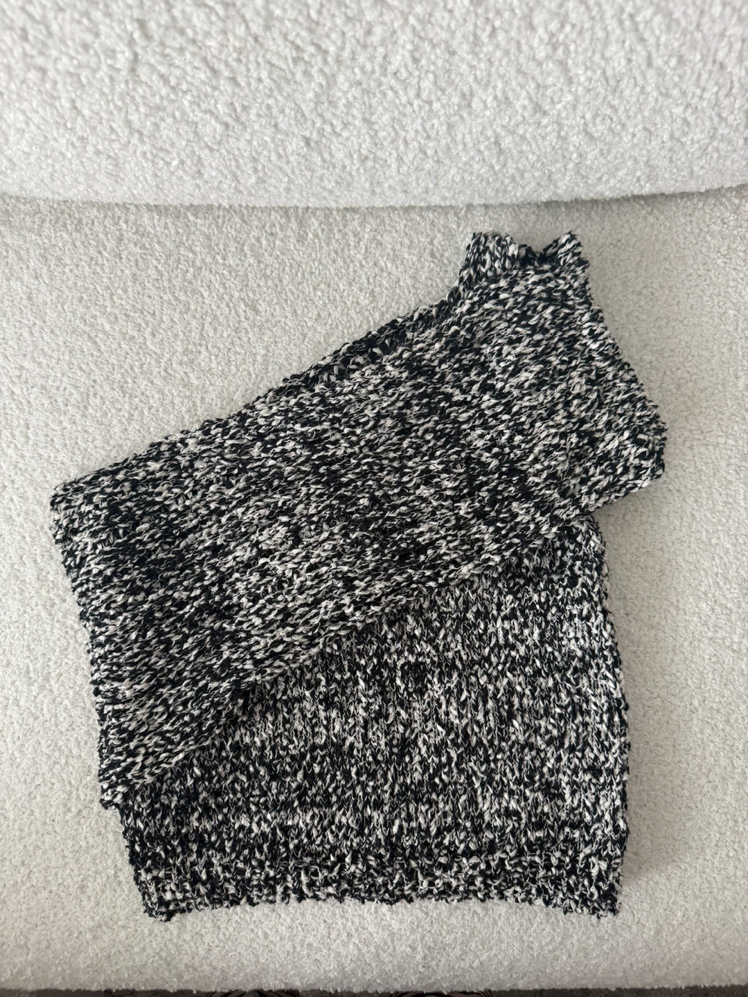 ZARA Black & White Knit Top