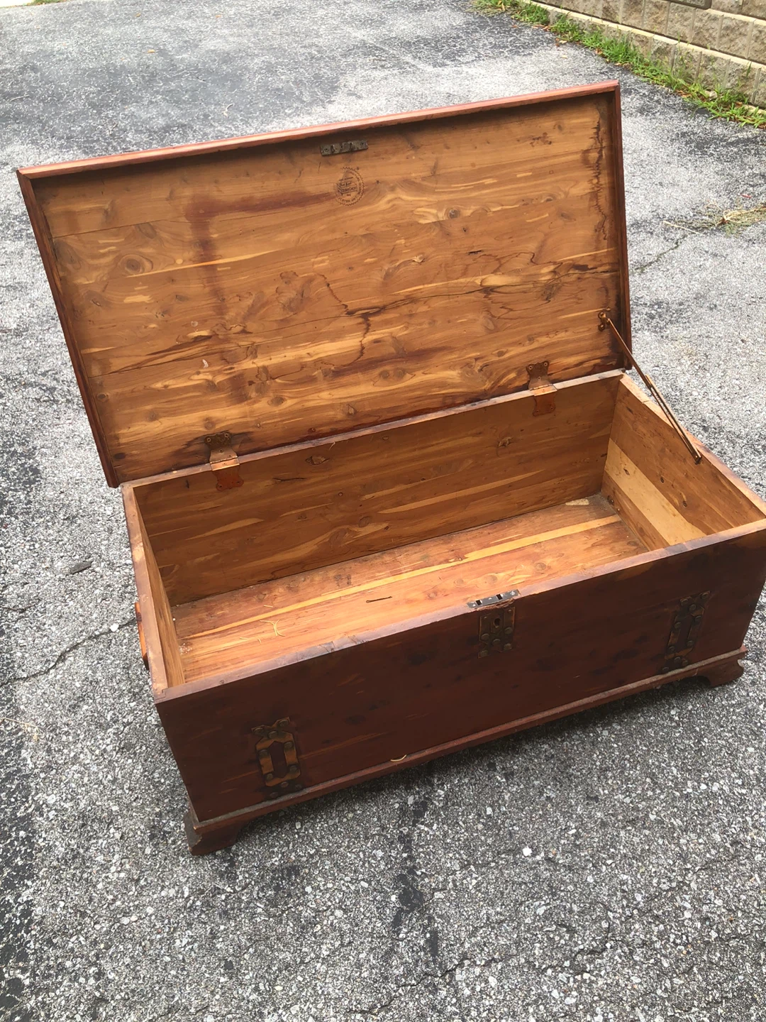 Nichol Furniture "Red Seal" Cedar Chest - photo 3