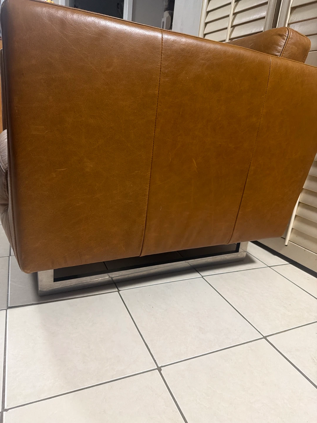 Brown Leather Armchair - photo 2