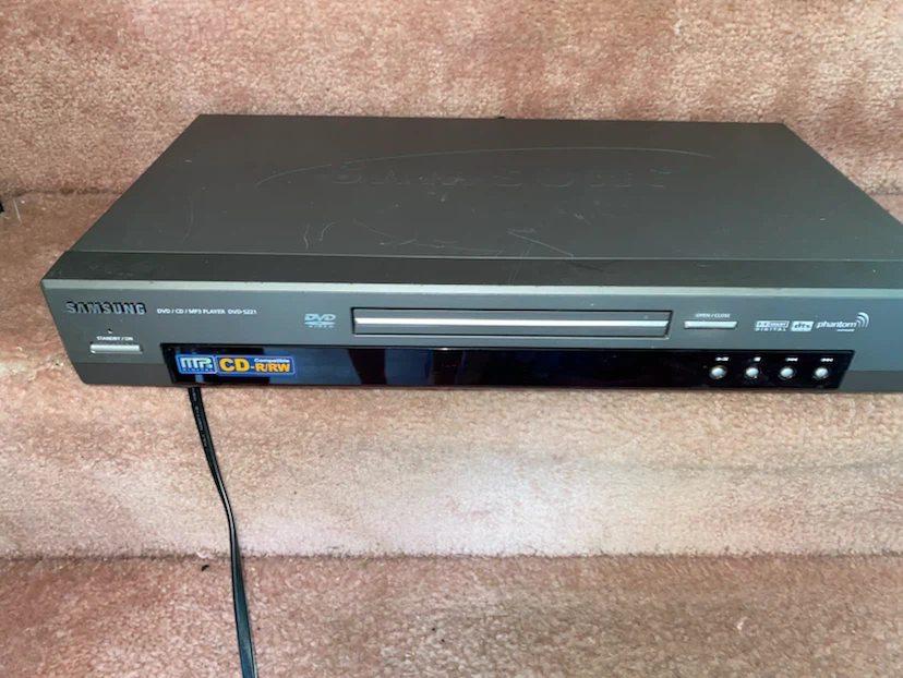 Samsung DVD/CD/MP3 Player