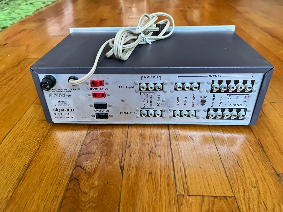 Dynaco PAT-4 Stereo Preamplifier and Dynaco 120 Amplifier - photo 2
