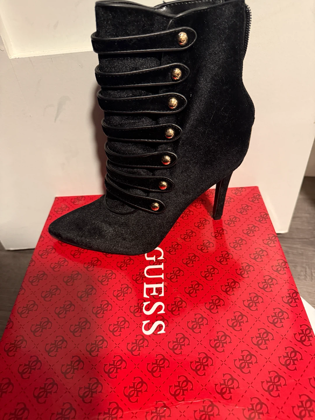 Guess Black Texture Heeled Boots - photo 2