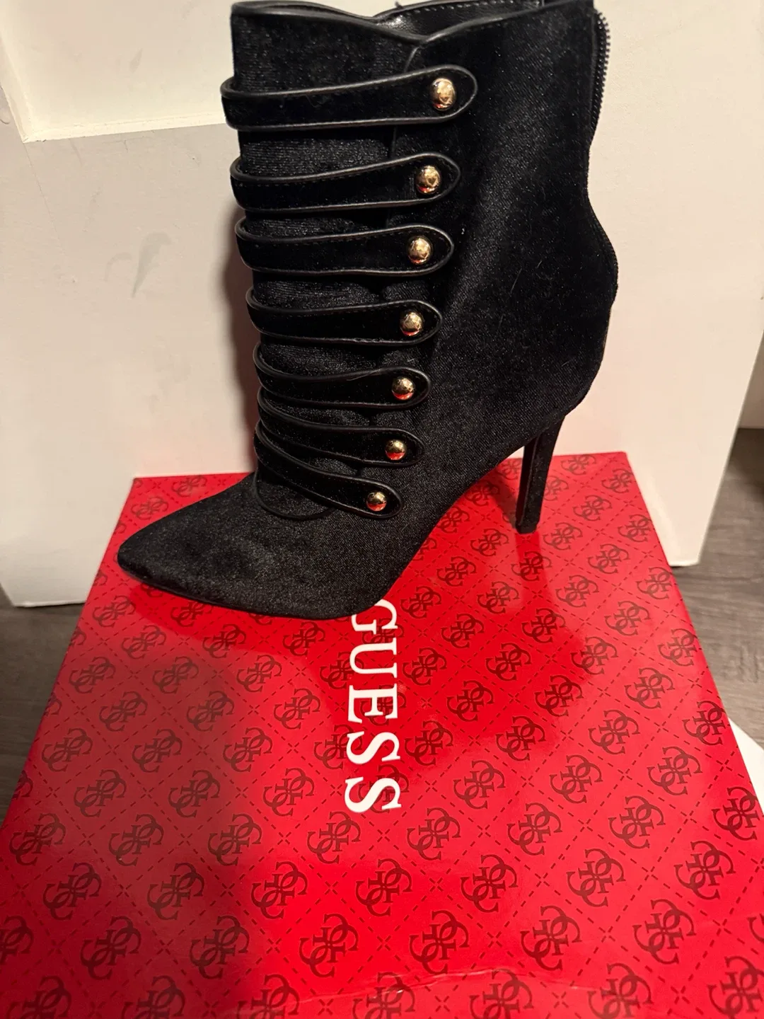 Guess Black Texture Heeled Boots - photo 2
