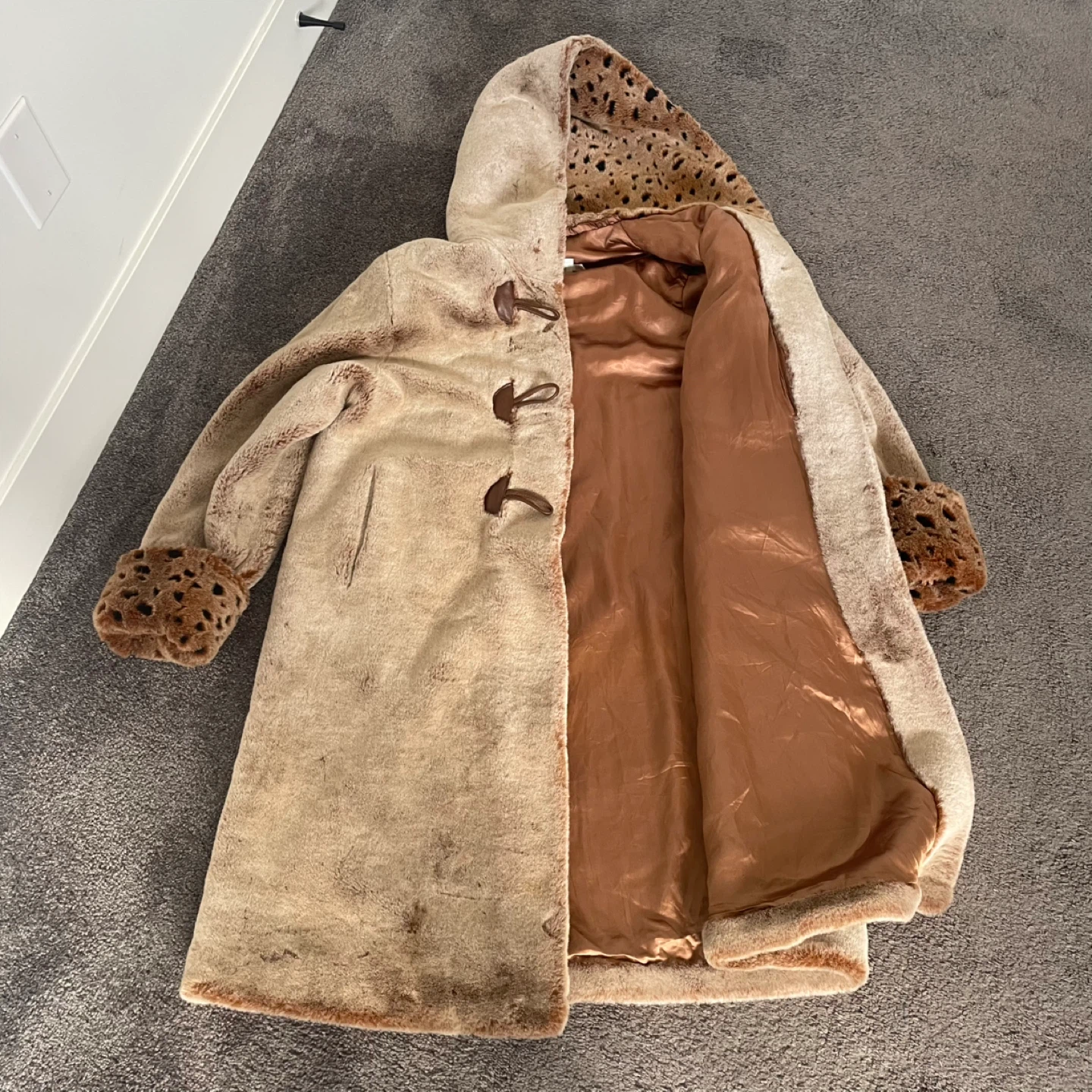 Large Fur Coat - photo 4