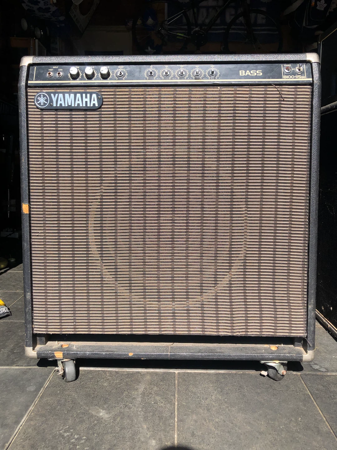 Yamaha B100-115SE Bass Amp