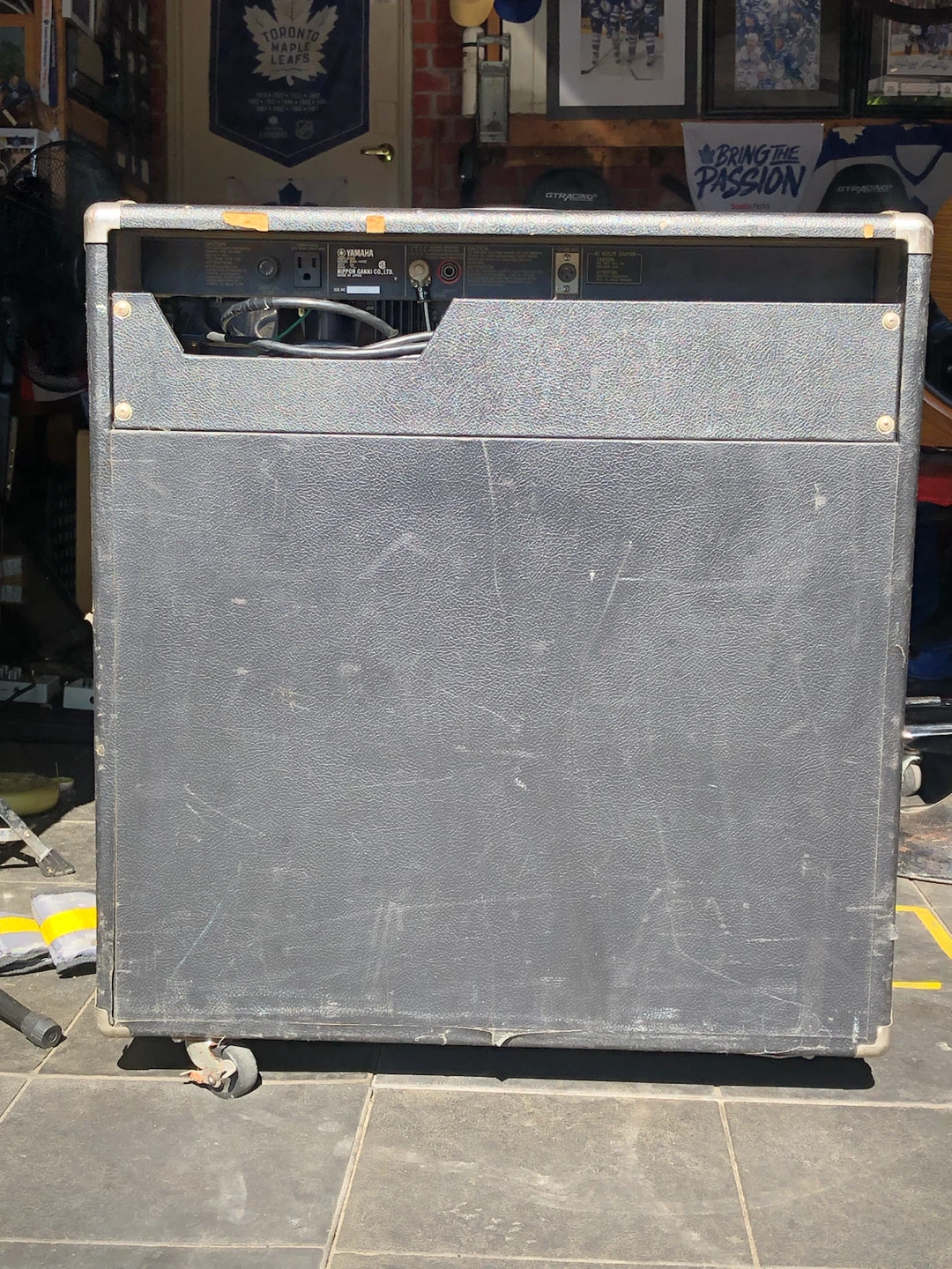 Yamaha B100-115SE Bass Amp - photo 3