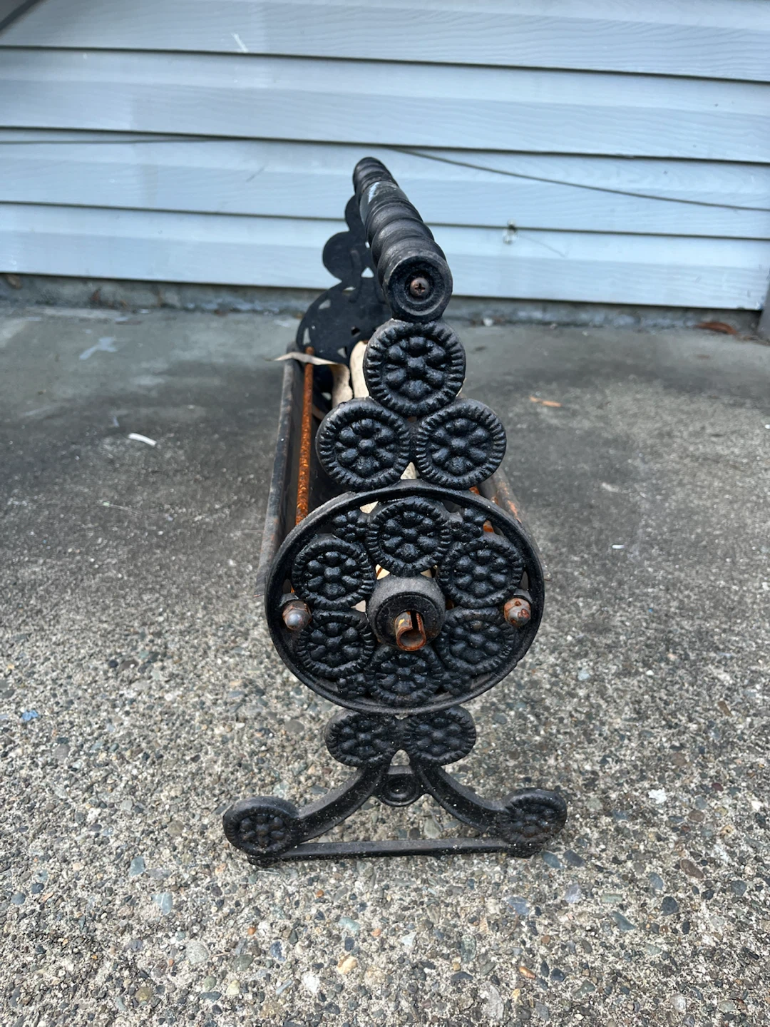 Cast iron antique paper roller - photo 3