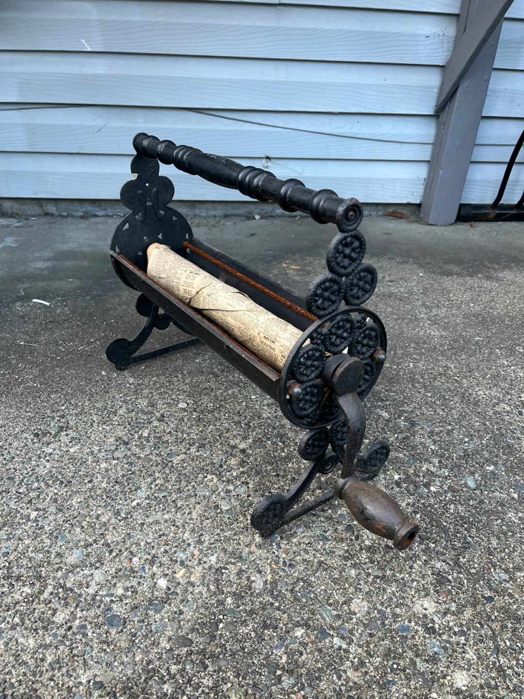 Cast iron antique paper roller - photo 5