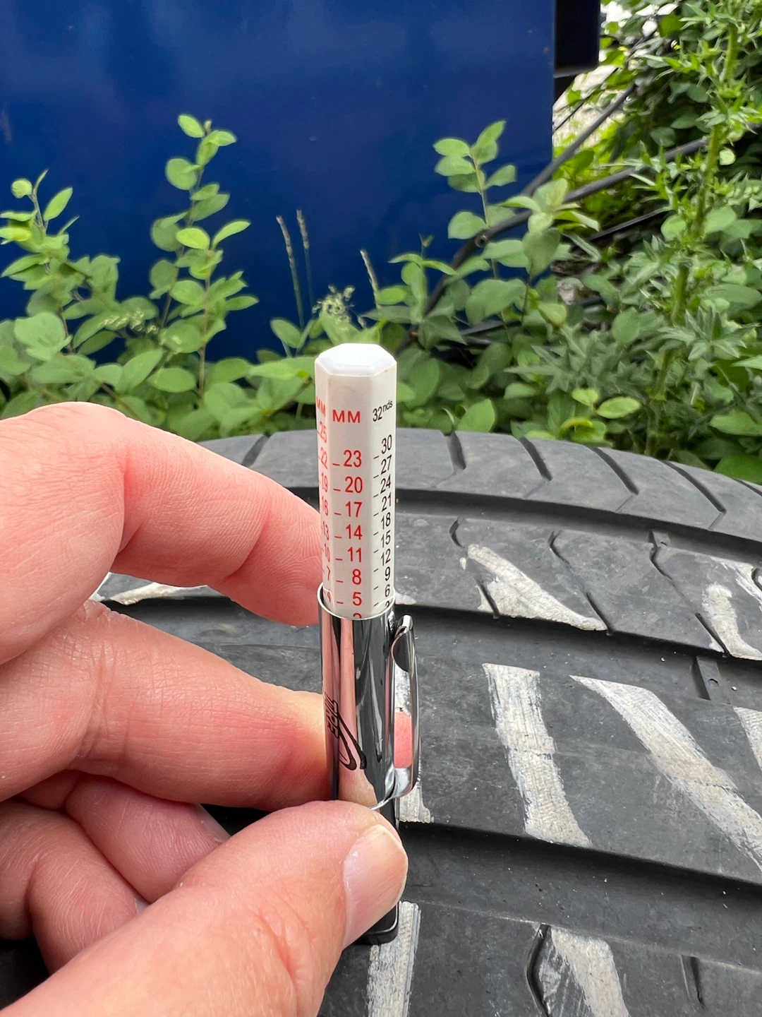 2021 manufacturer date Pirelli PZero tires used on Tesla Model S - photo 2