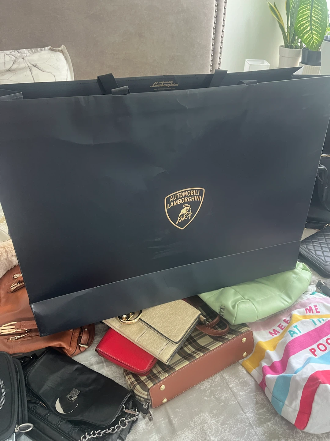 2o “ 27 “Automobili Lamborghini Shopping Bag