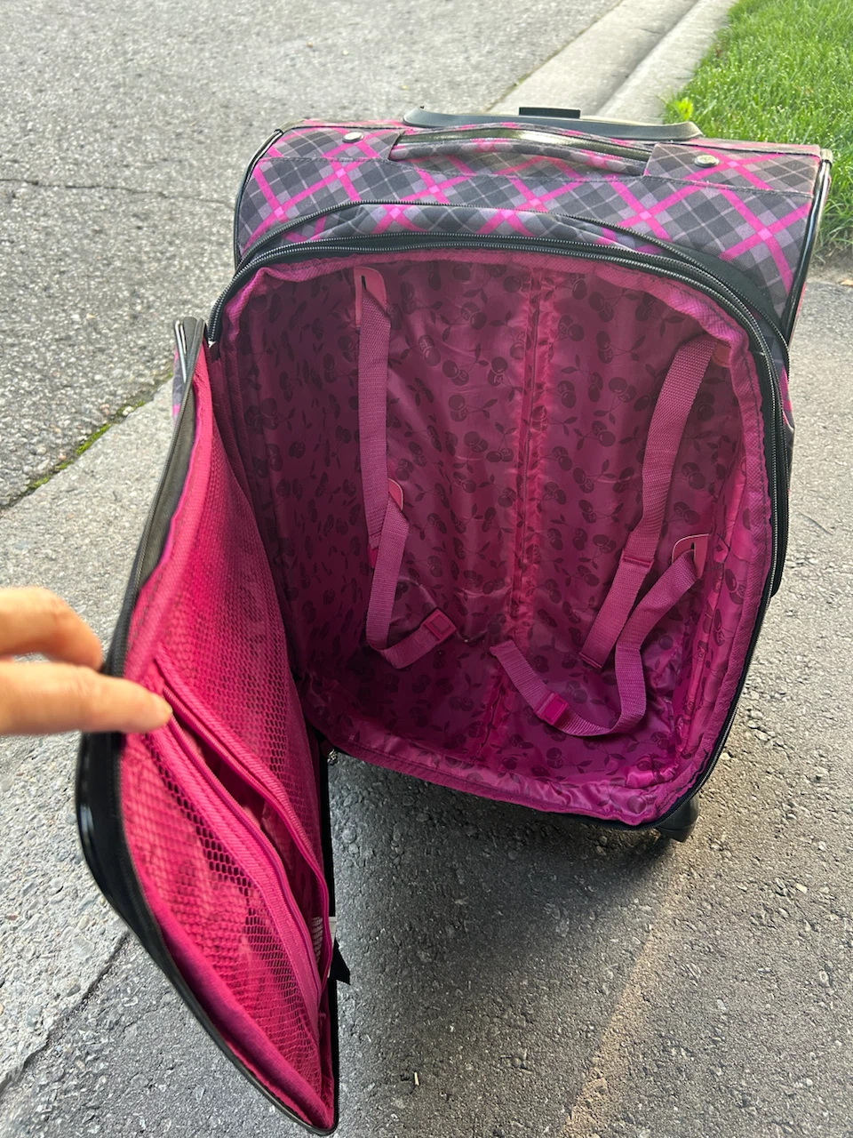Luggage - photo 2