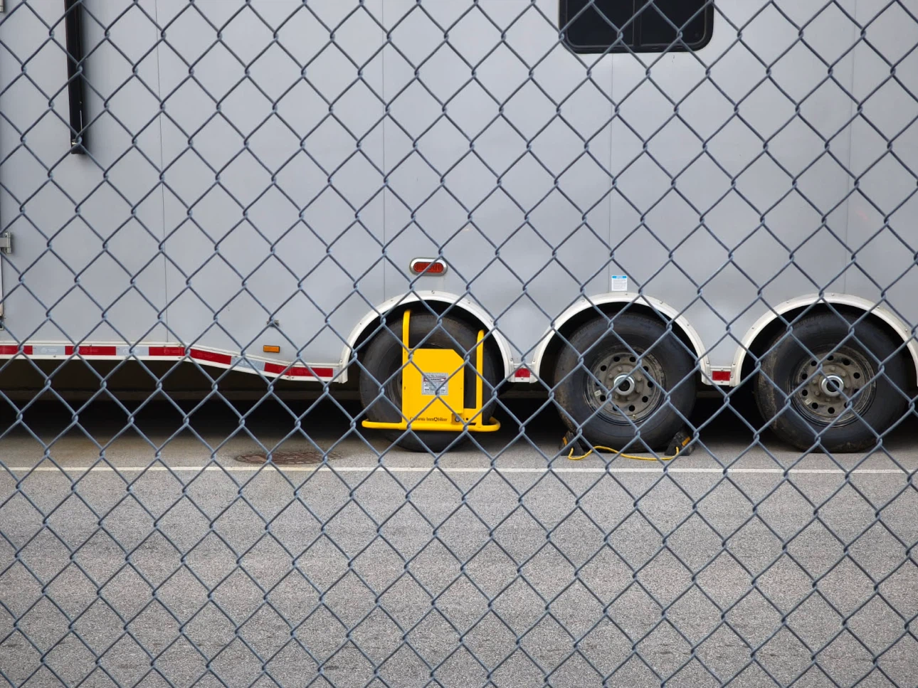 California Immobilizer Trailer Wheel Lock - photo 3