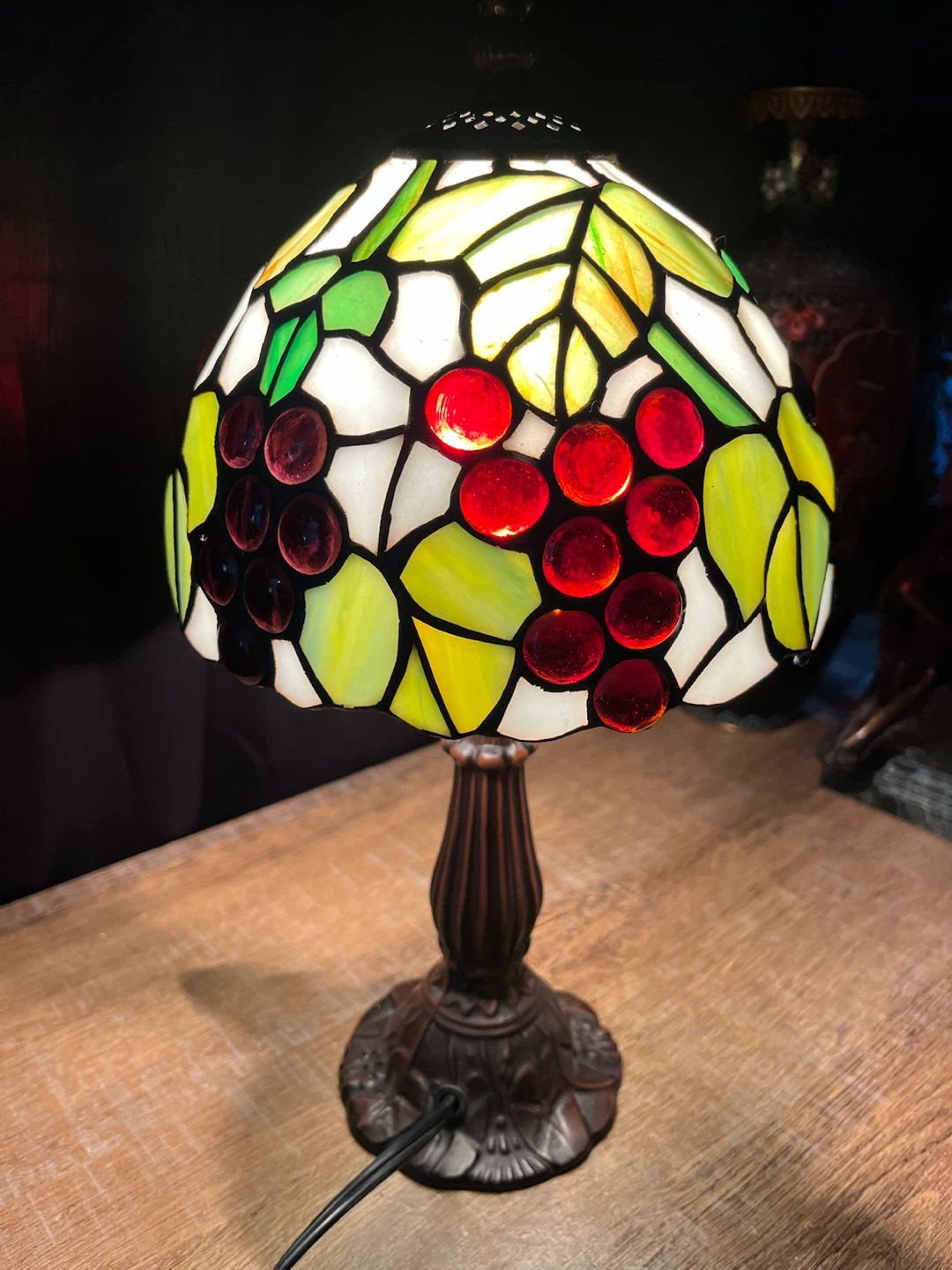 Stained Glass Grape Accent Lamp - photo 2