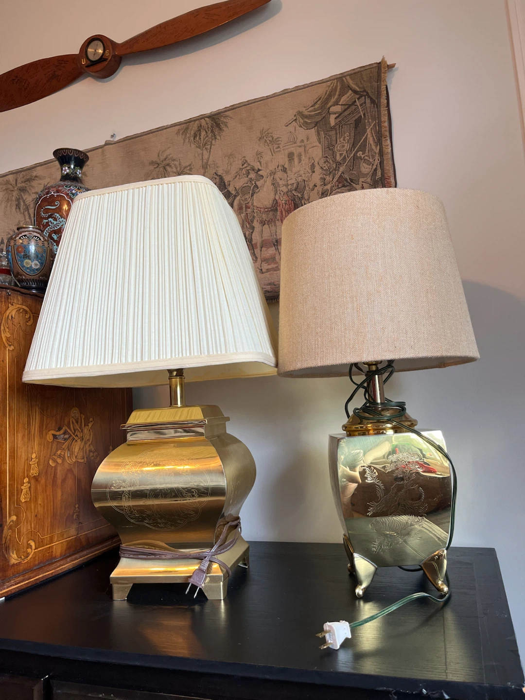 Brass Table Lamps with Engraved Details - Pair - photo 2