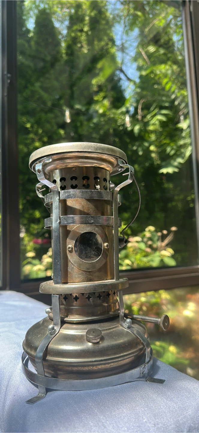 Vintage Kerosene Heater Lantern - photo 2