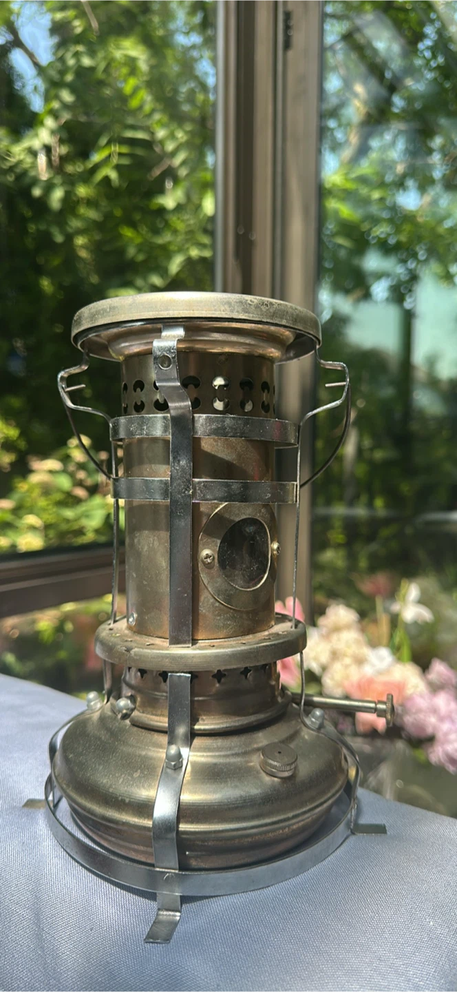 Vintage Kerosene Heater Lantern - photo 4