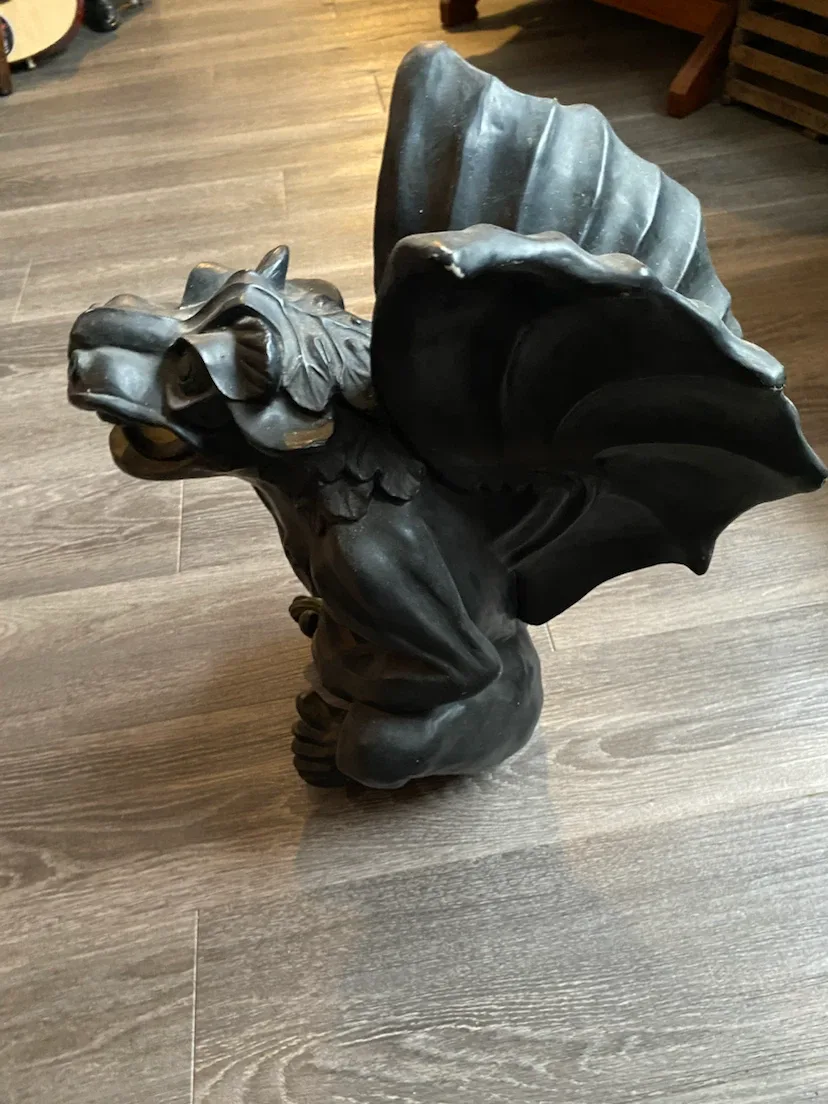 Gargoyle Statue - photo 2