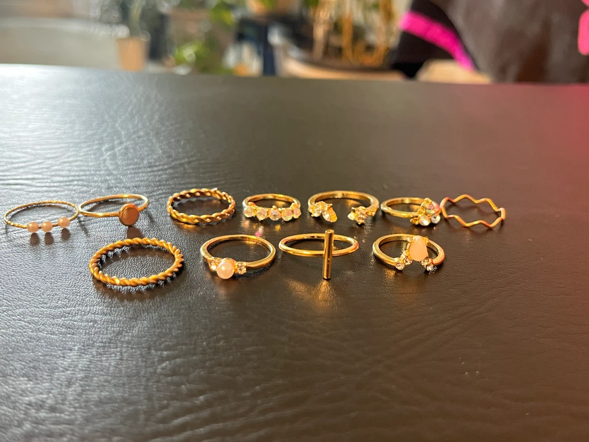 25 rings size 6-7 (new and gently worn) - photo 2