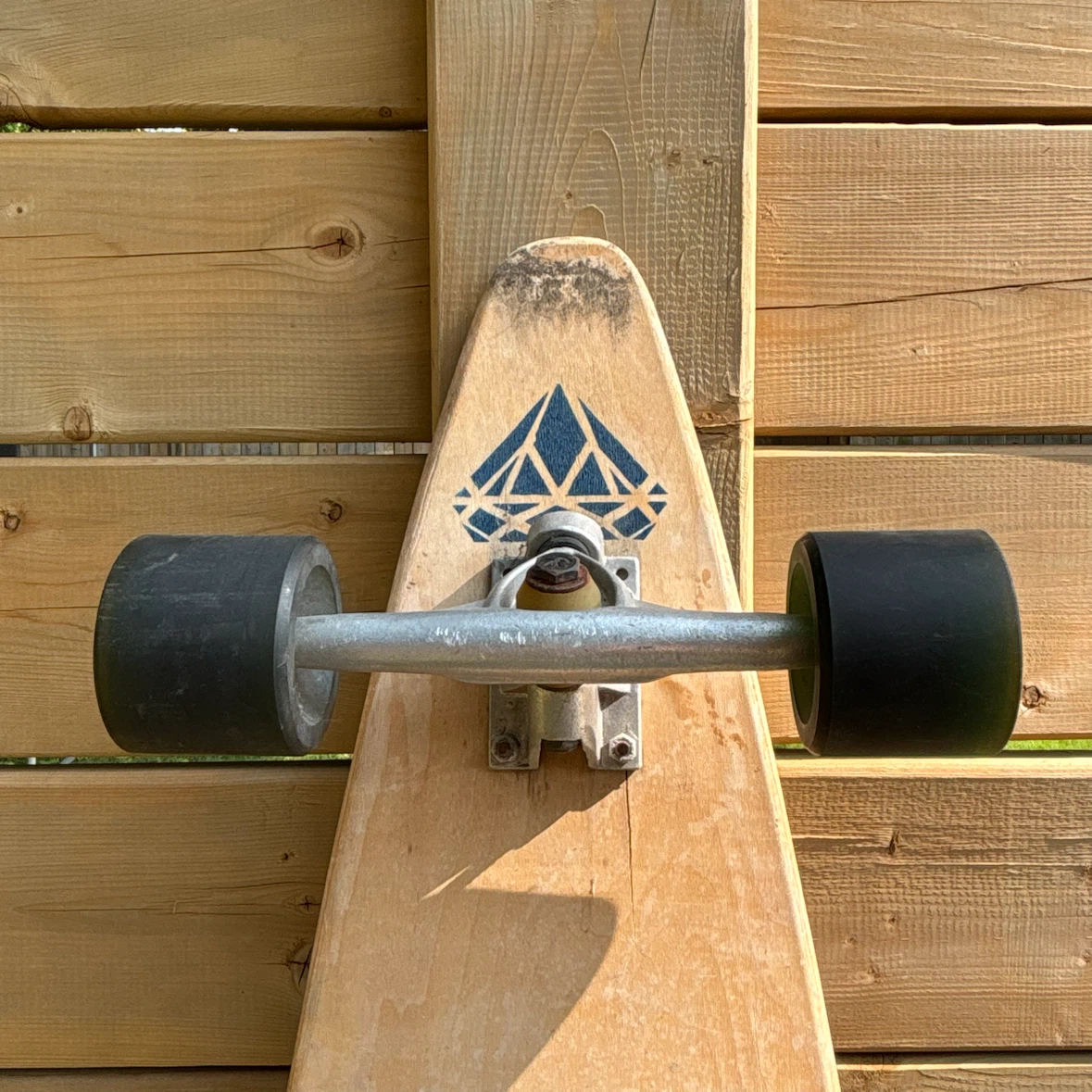 Apollo Longboard — Mercer Wheels, Custom Lion Geaphic - photo 4