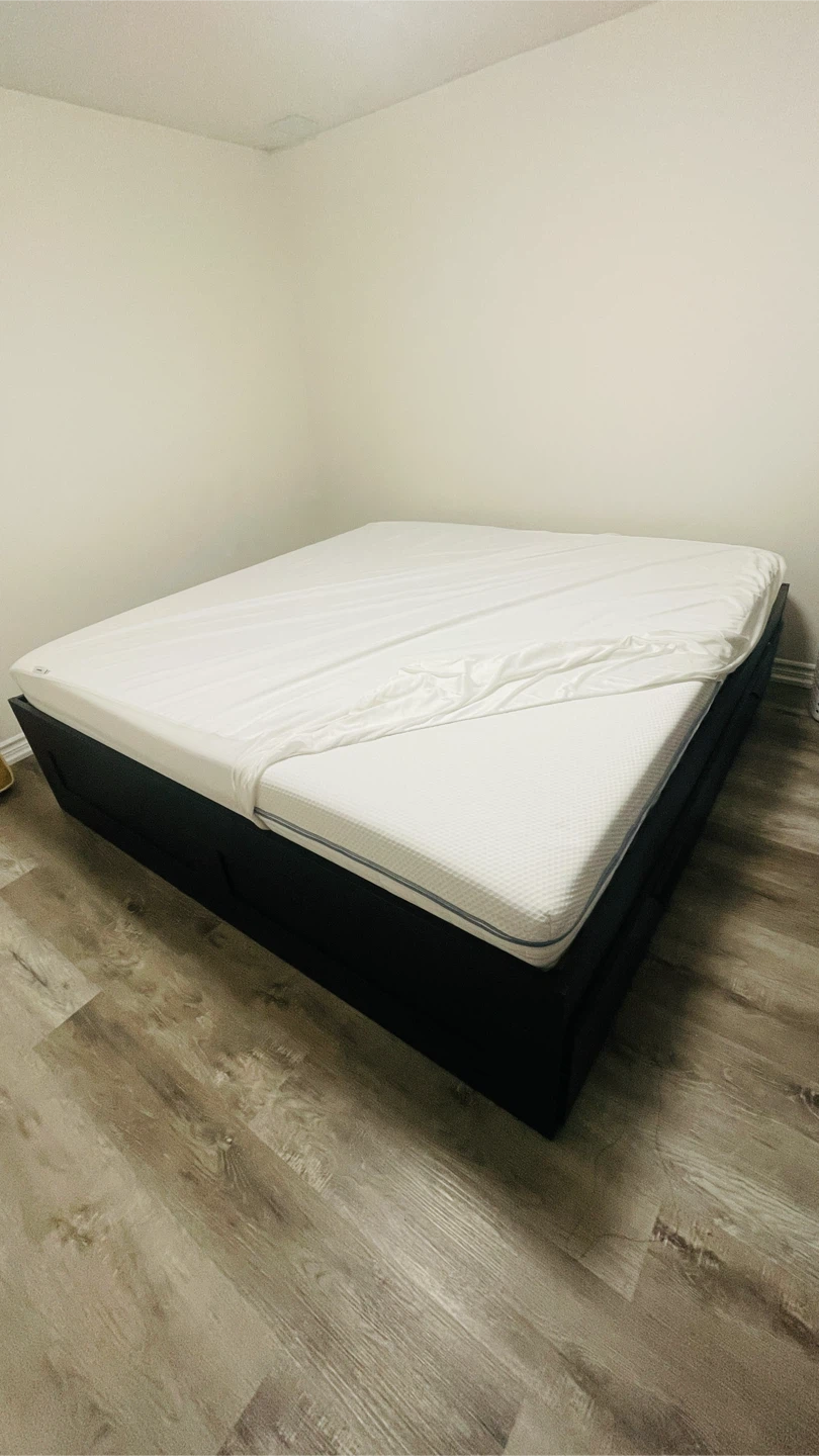 All must go -King size bed- frame,mattress Ikea freebies - photo 2