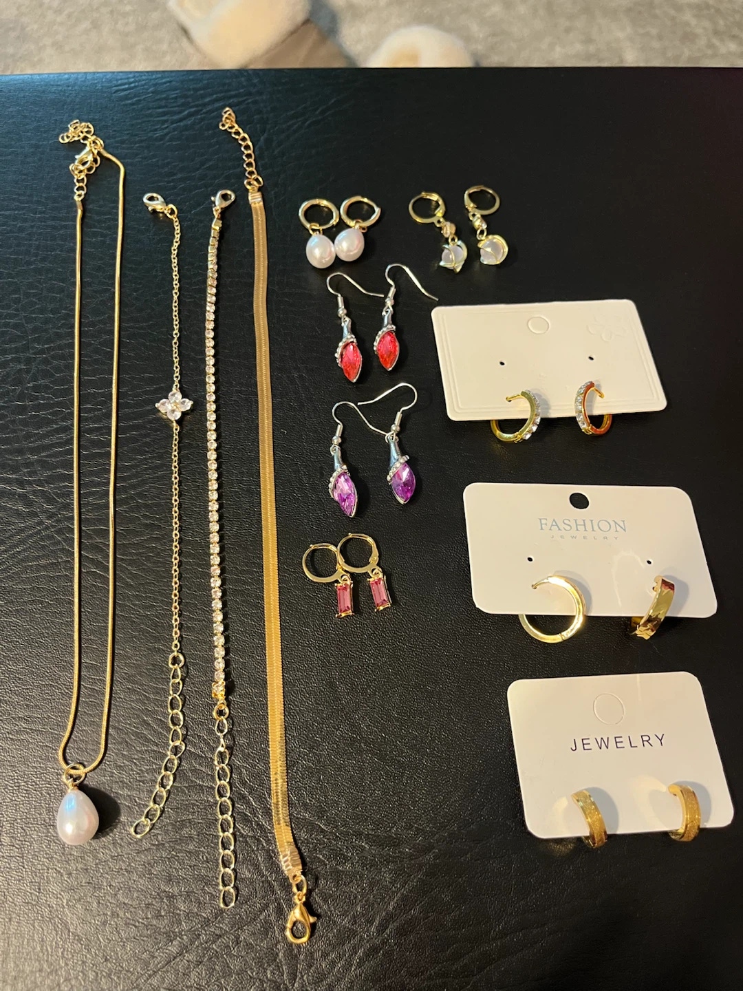 Miscellaneous jewelry items