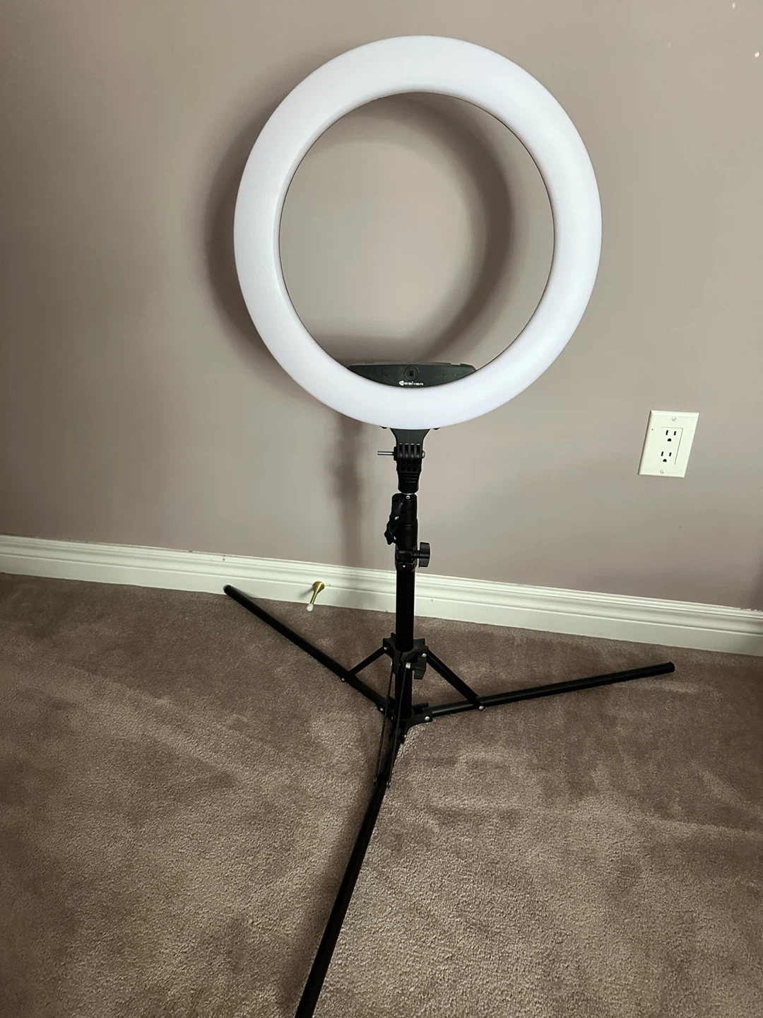 Neewer 18-inch LED Ring Light with Stand