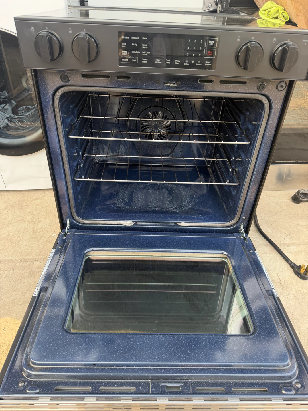 Electric Range with Air Fry Function - photo 5