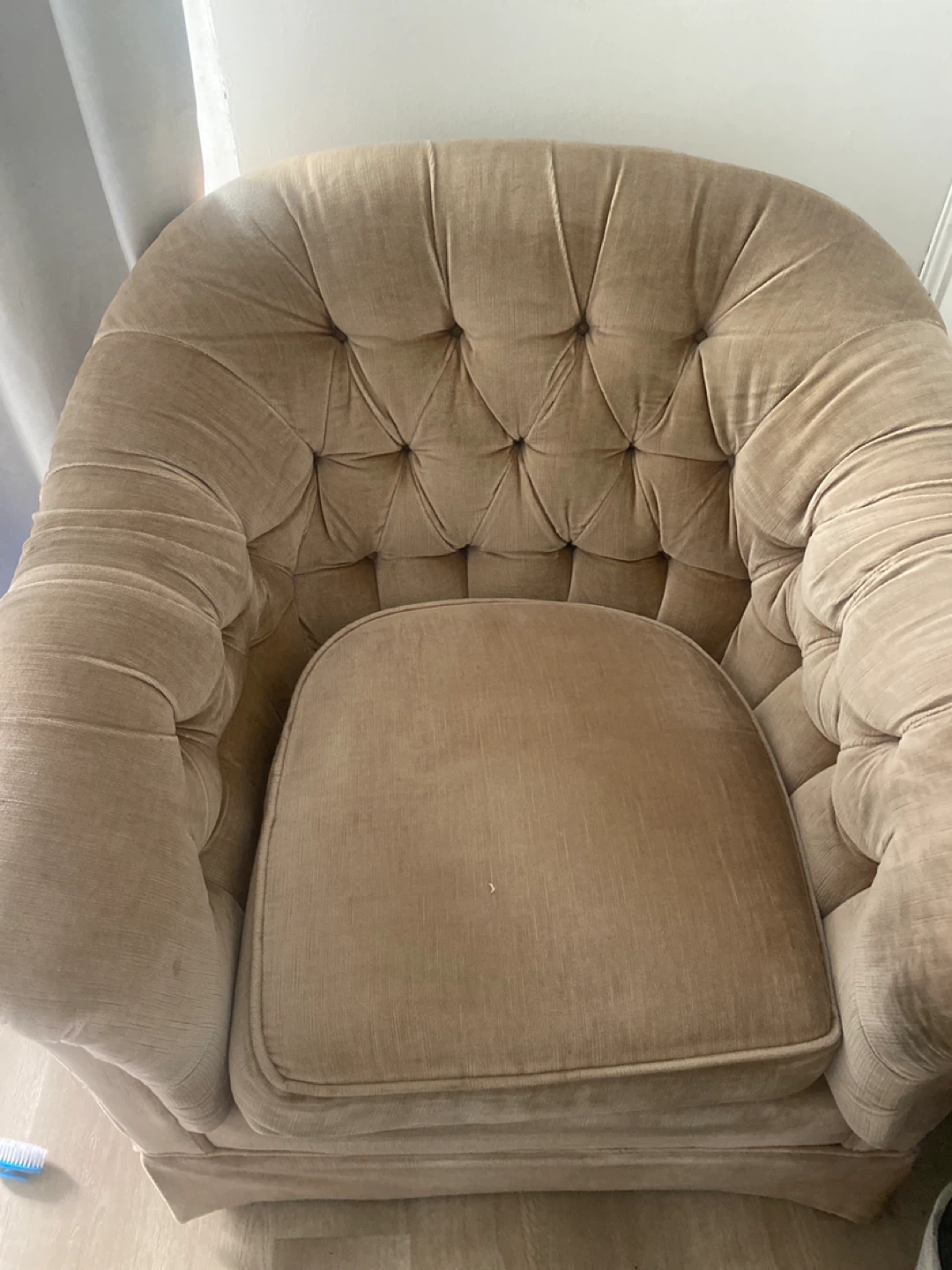 Tufted Accent Chair