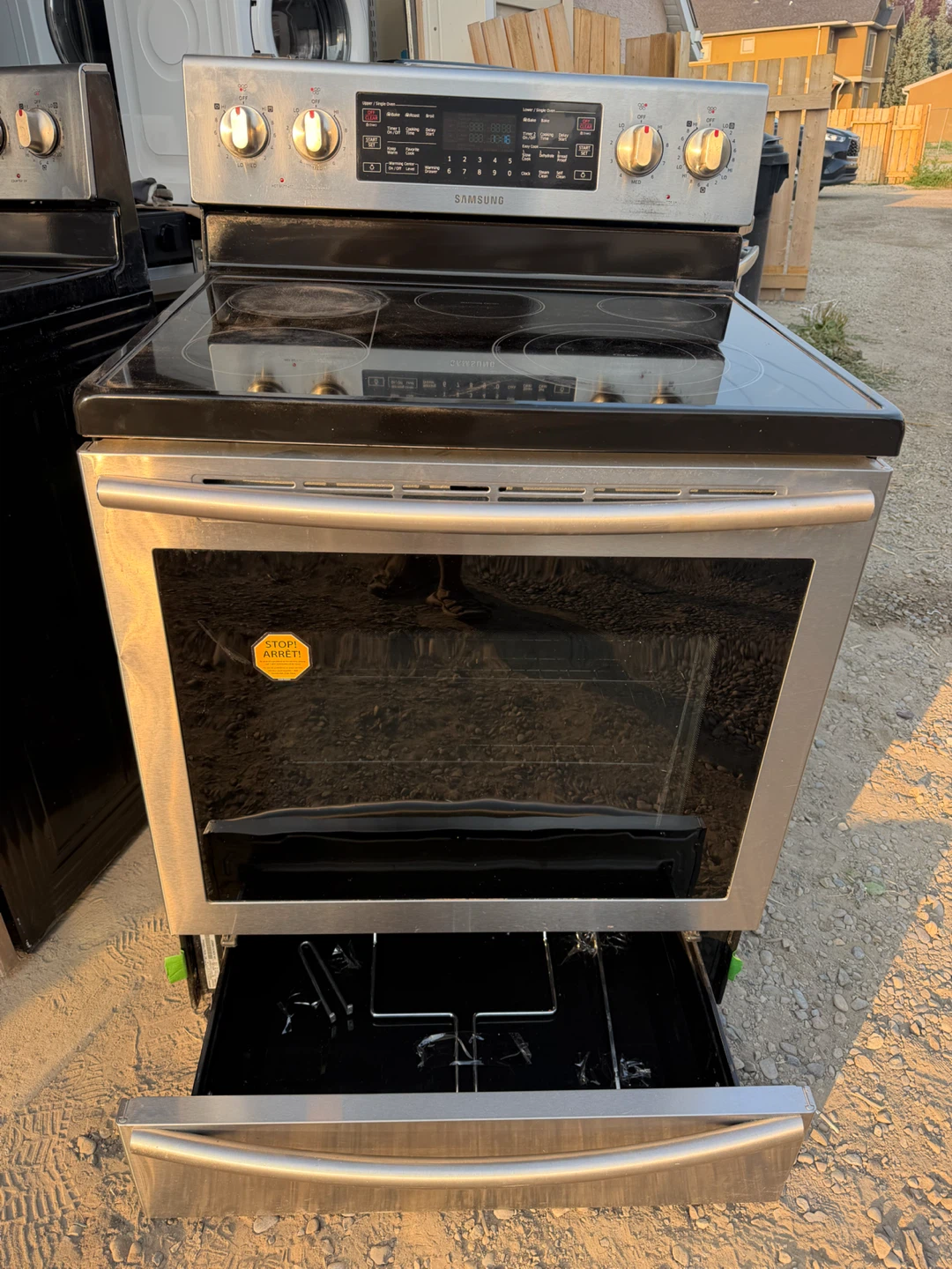 Samsung Electric Range with Oven - photo 5