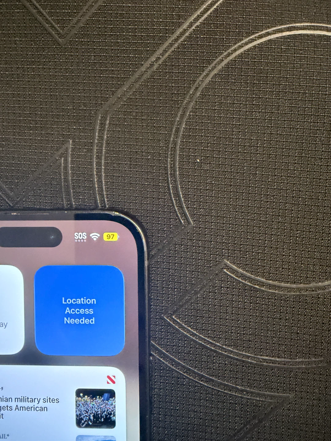 Black IPhone 15 256GB - photo 3