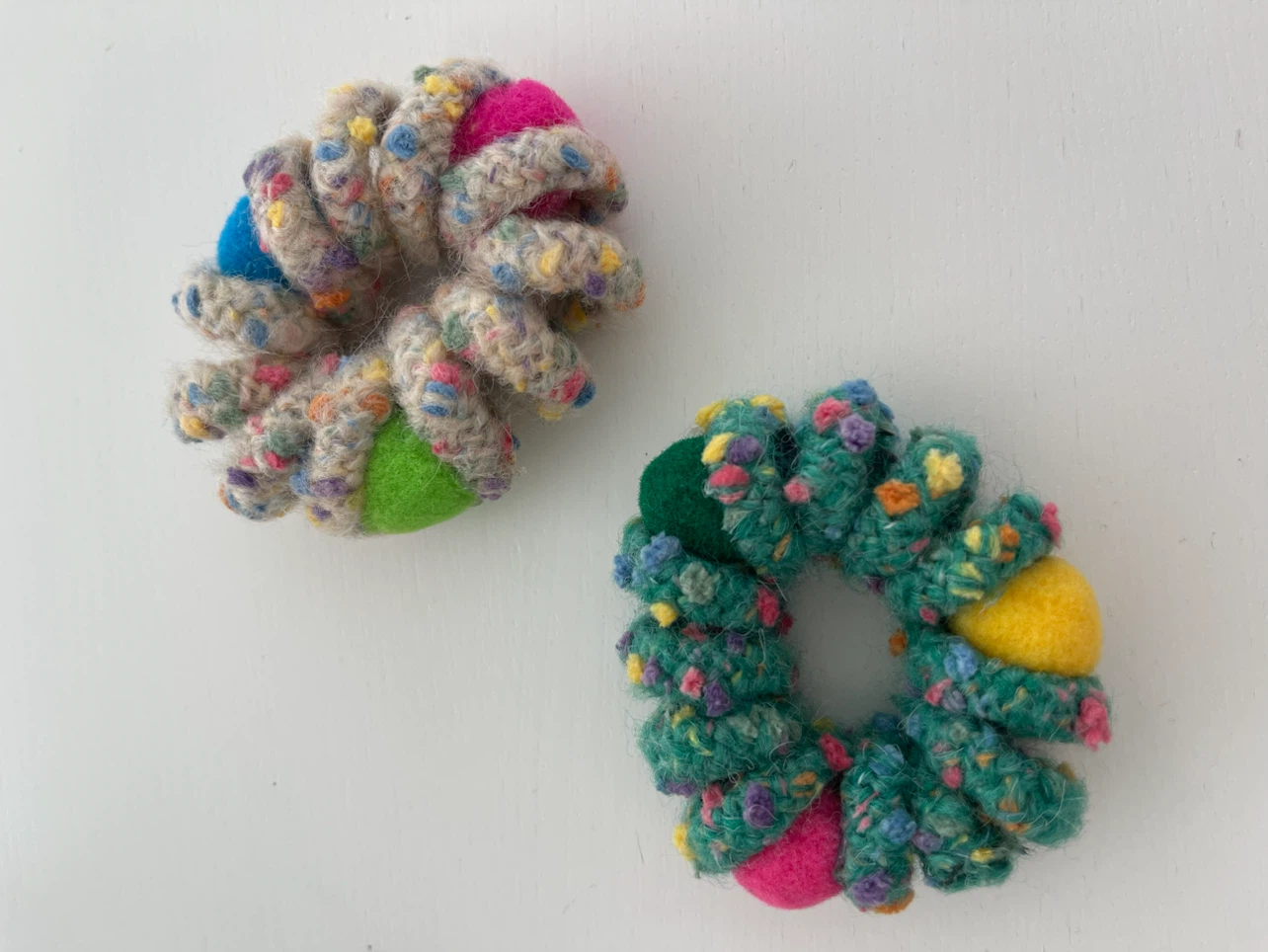 🆕Felt Ball Wool Hair Scrunchies Set 🧶✨ - photo 4