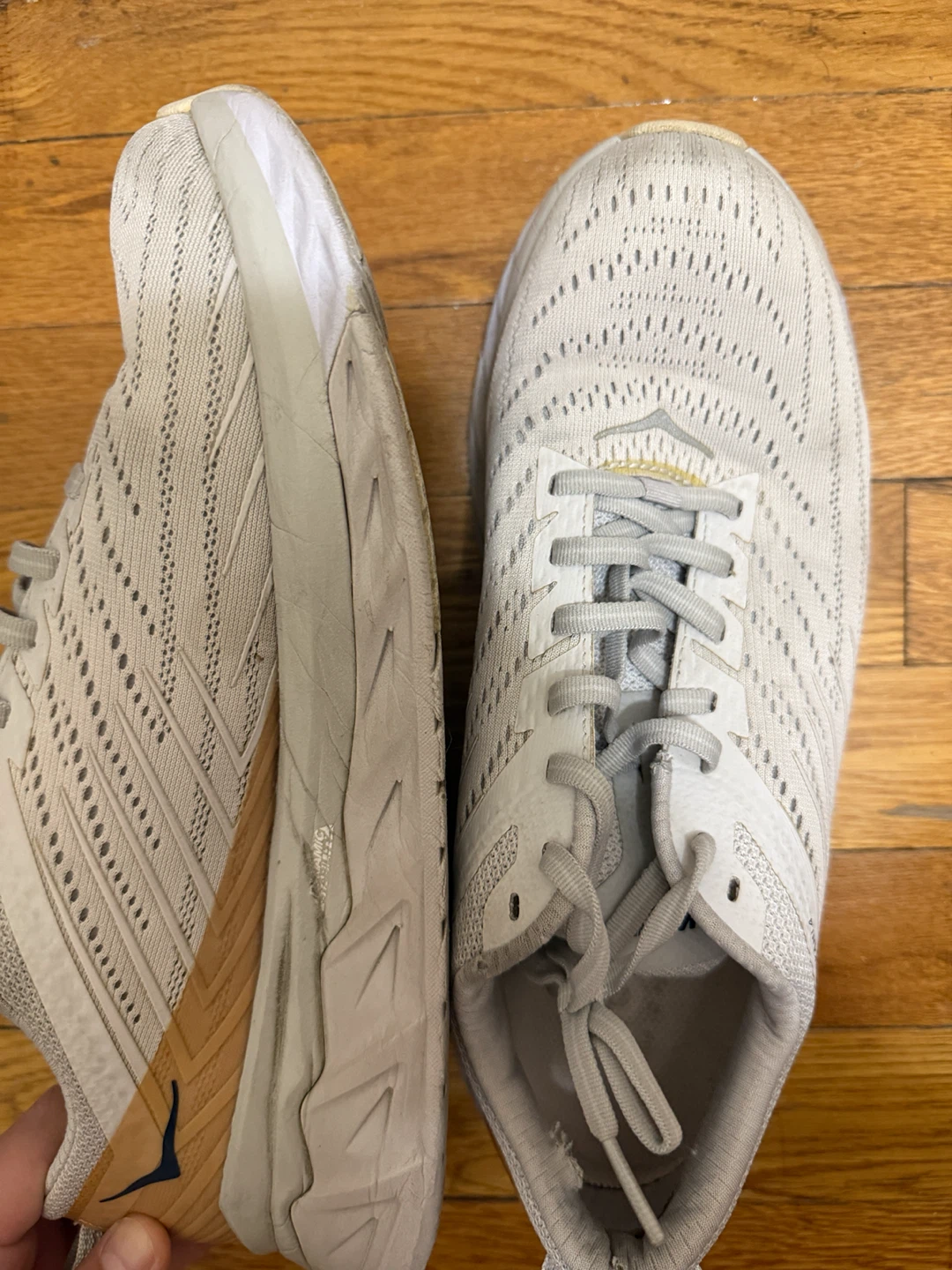 Hoka One One Arahi 4 Women's Running Shoes - photo 2