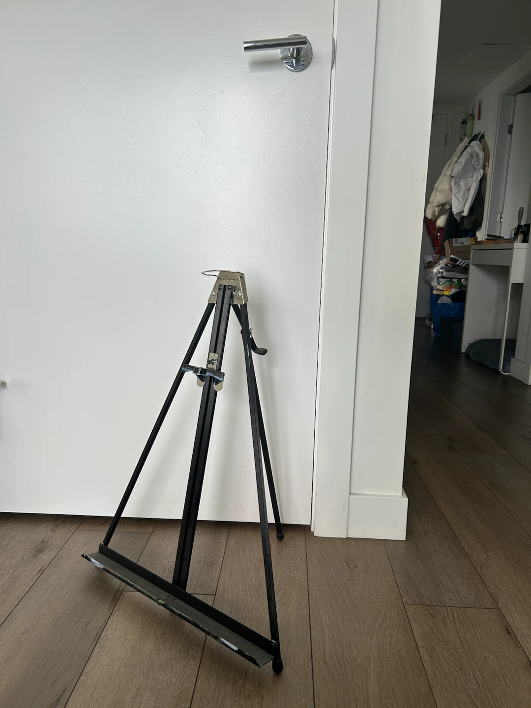 Black Tabletop Easel