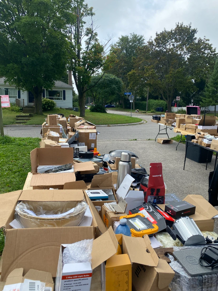 GARAGE SALE! - photo 2