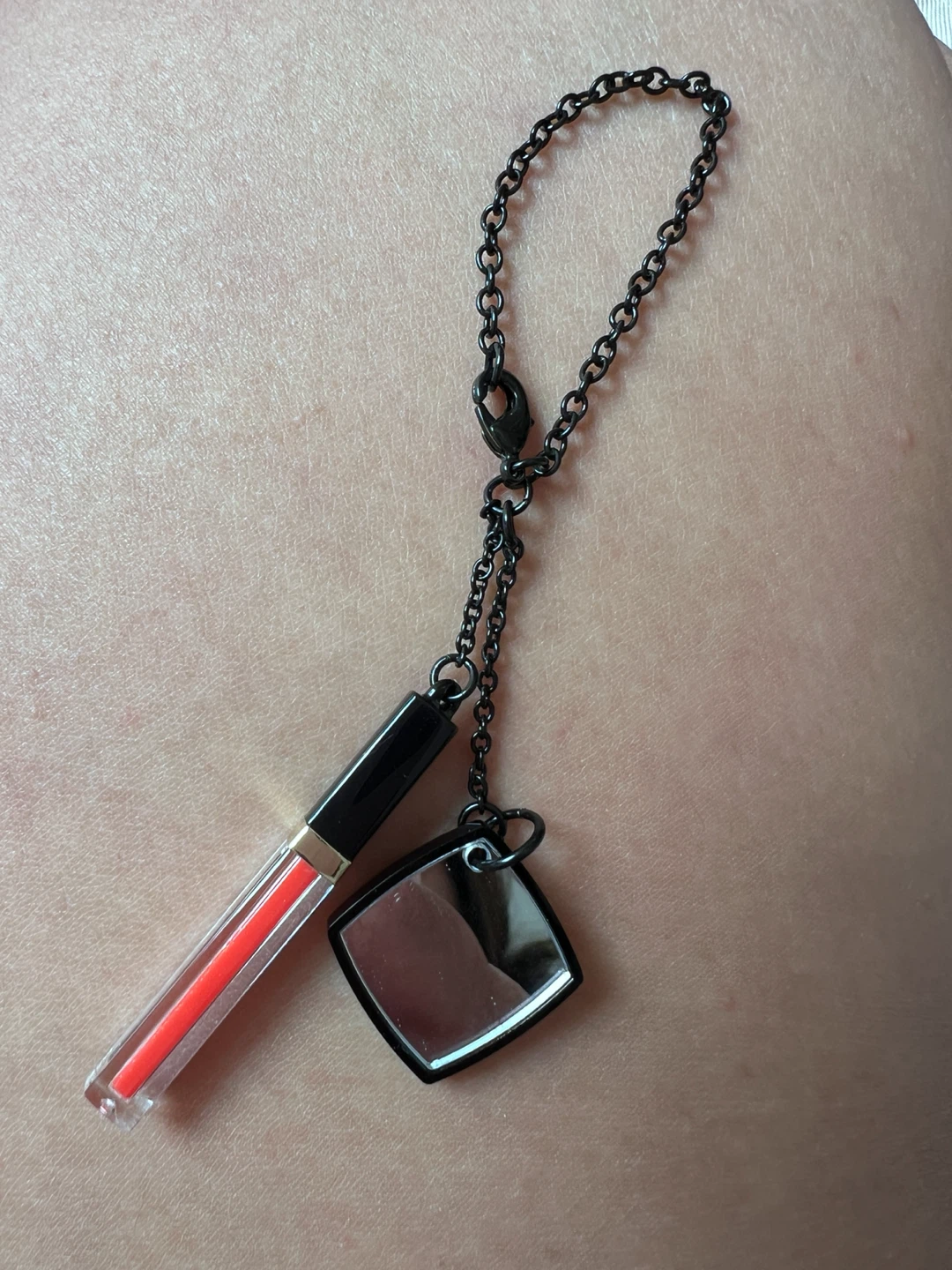 CHANEL Rouge Coco Gloss Lip Gloss Charm - photo 3