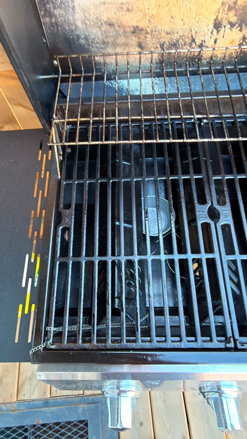 Grill Boss GBC1932M 3 Burner Gas Grill with Top Cover and side - photo 3