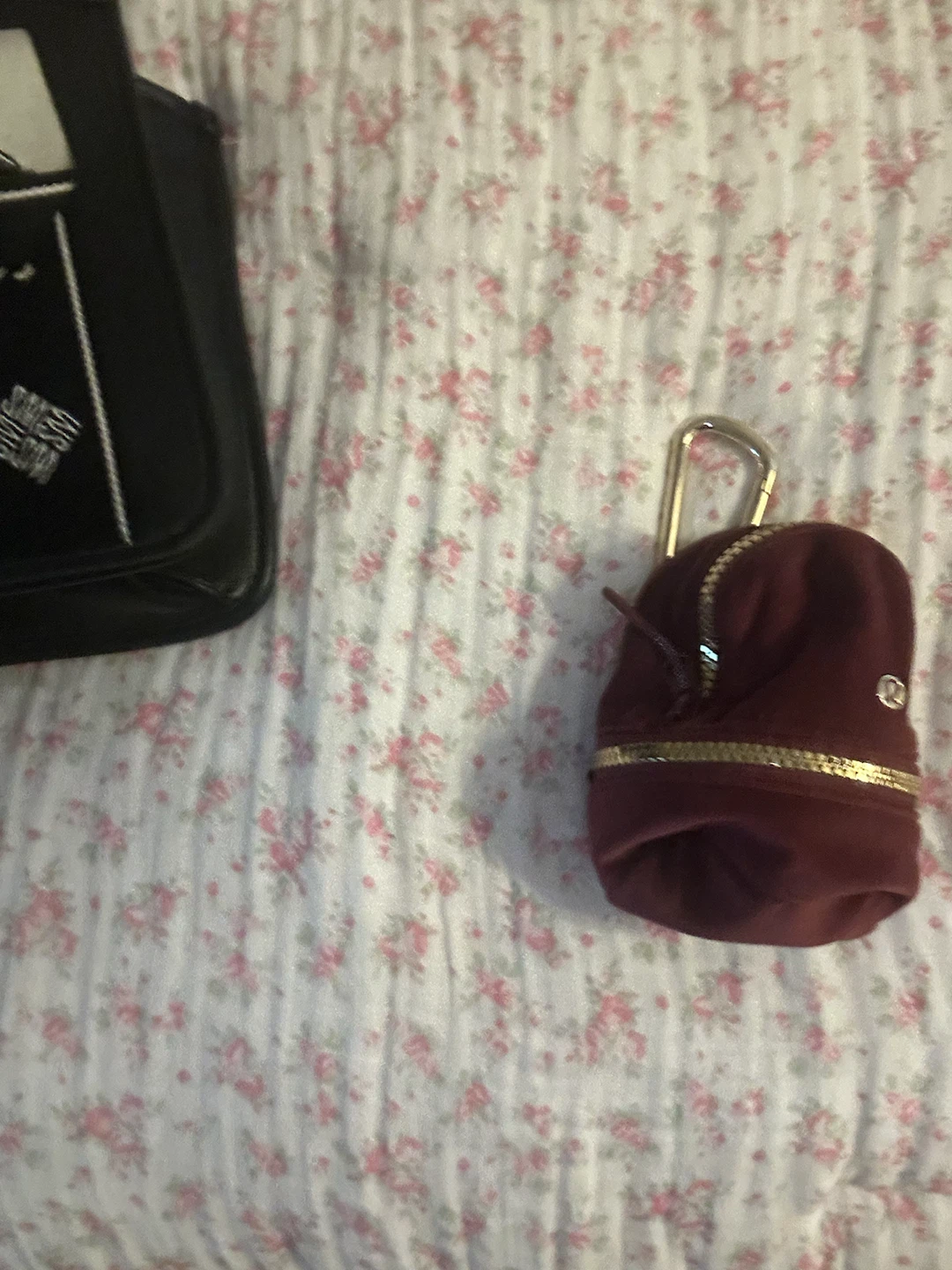 Lululemon Velour Pouch Keychain - photo 2