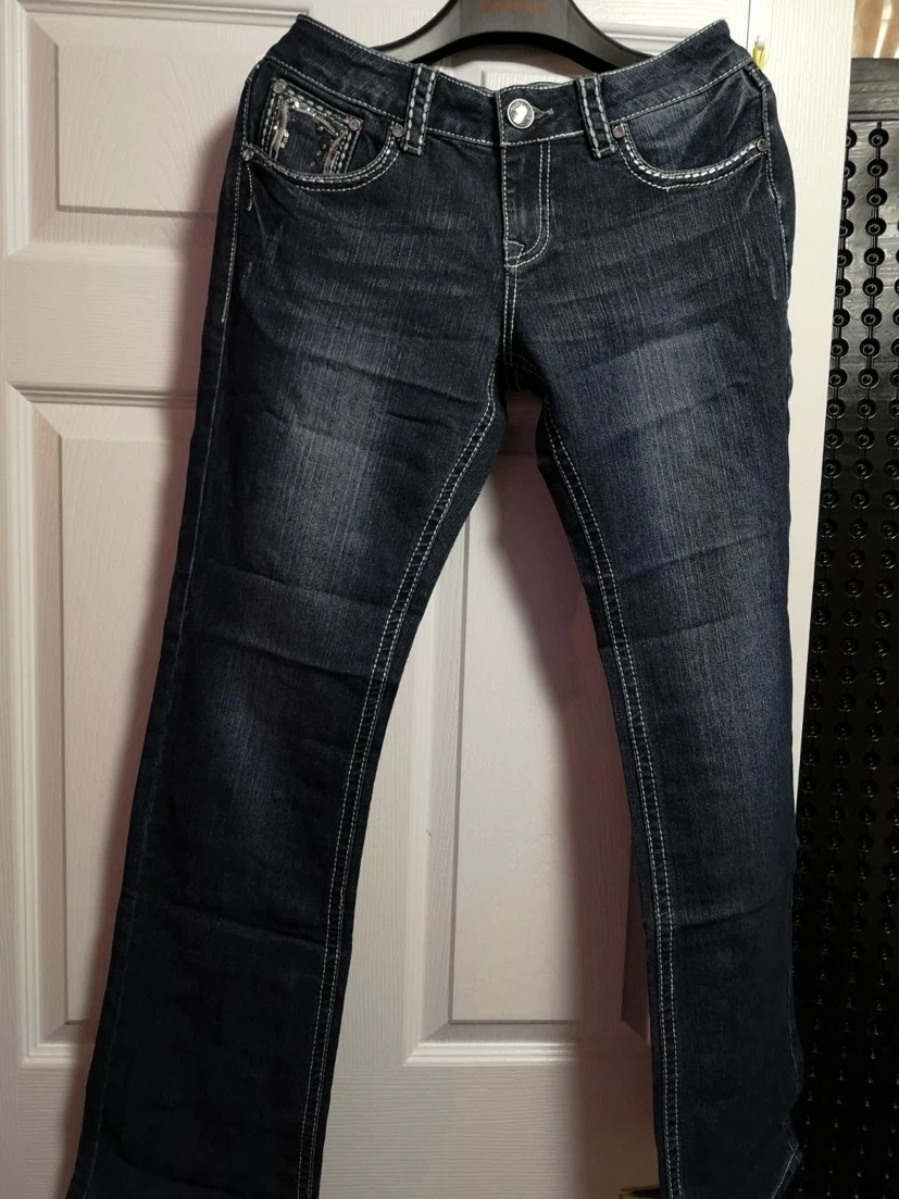 Women's Embroidered Jeans